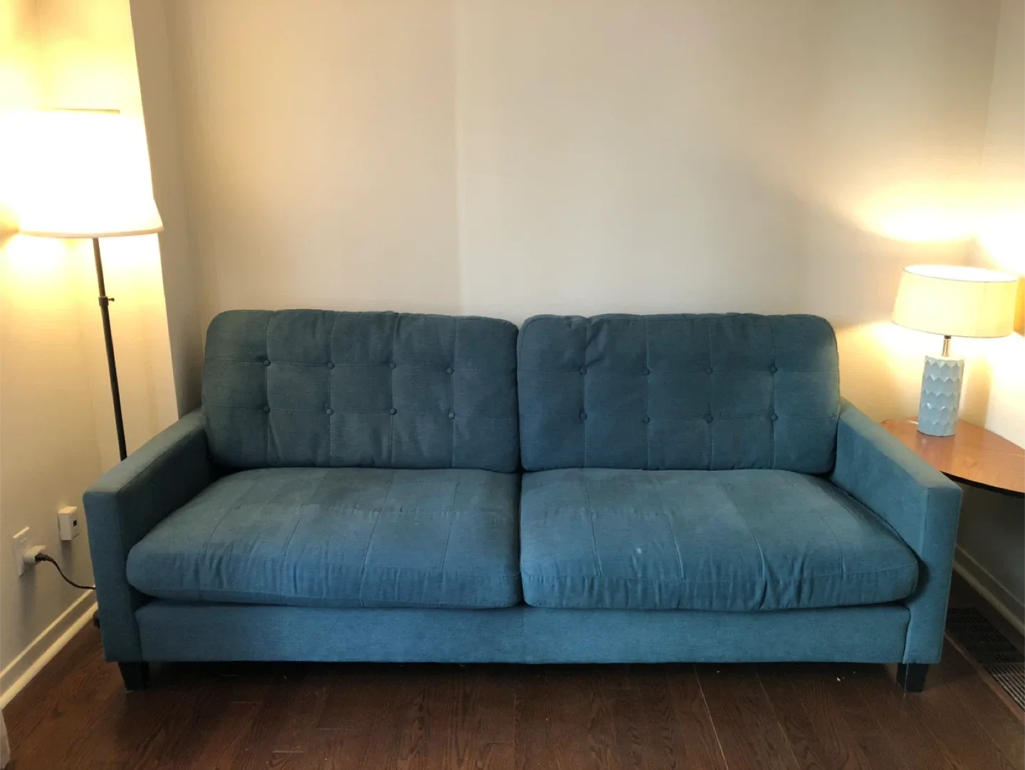 Blue Sofa image indicator(2)