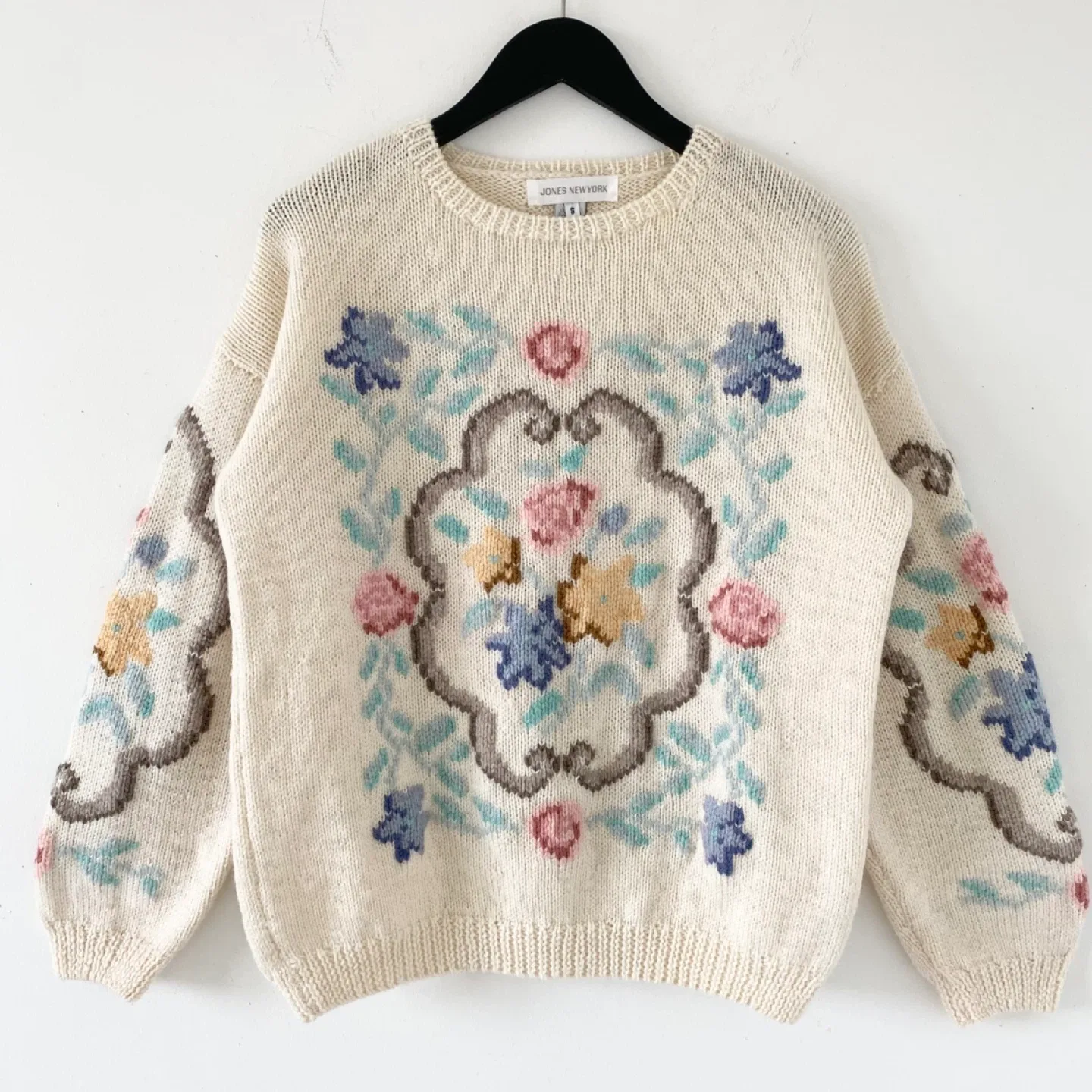 1980's Vintage 100% Wool Floral Sweater