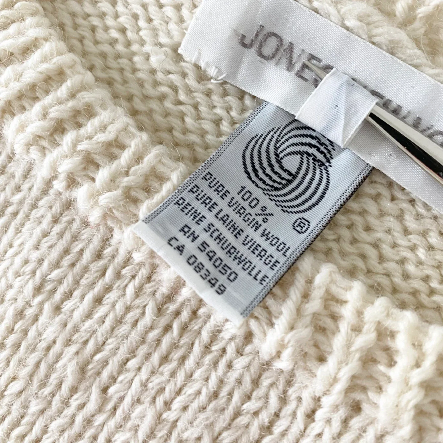 1980's Vintage 100% Wool Floral Sweater image indicator(10)