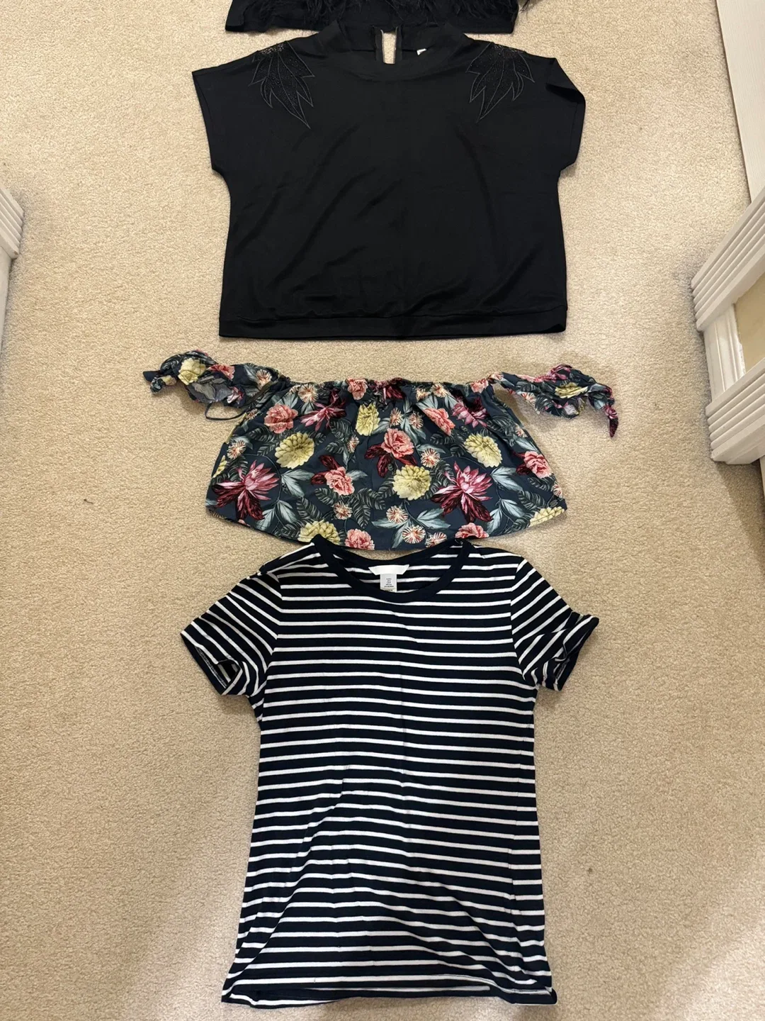 Mix of Women's Tops, T-shirts image indicator(2)