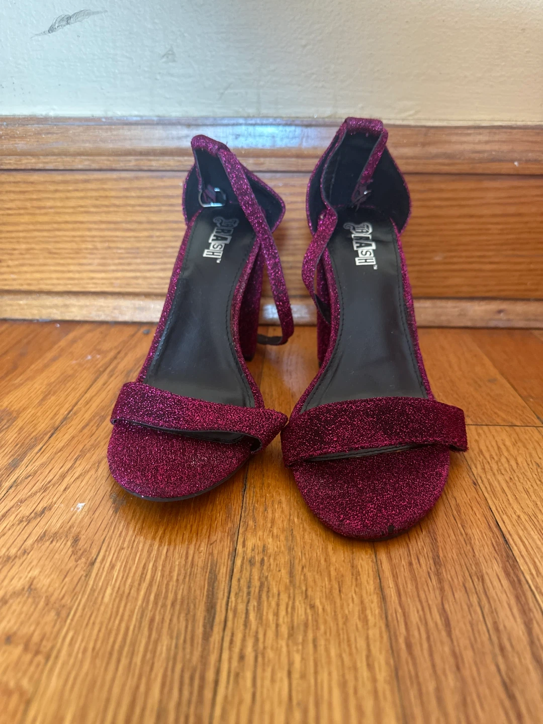 Women’s Sandal 8