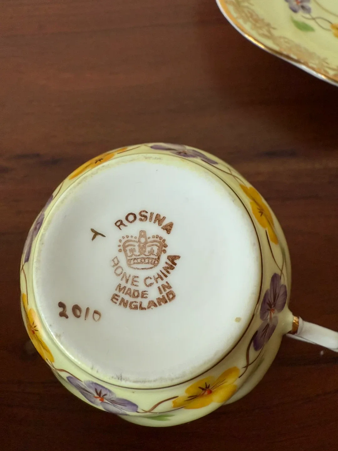 Candle Tea Cup & Saucer Set image indicator(3)