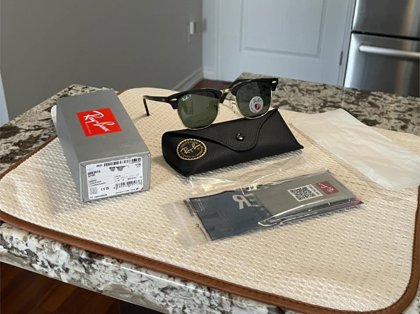 Brand New in Box Ray-Ban Polarized Sunglasses. MADE IN ITALY 🇮🇹
