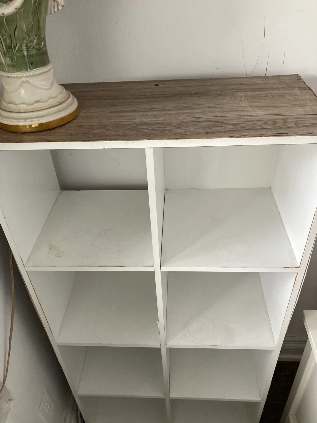 White 8-Cube Storage Shelf Unit image indicator(4)