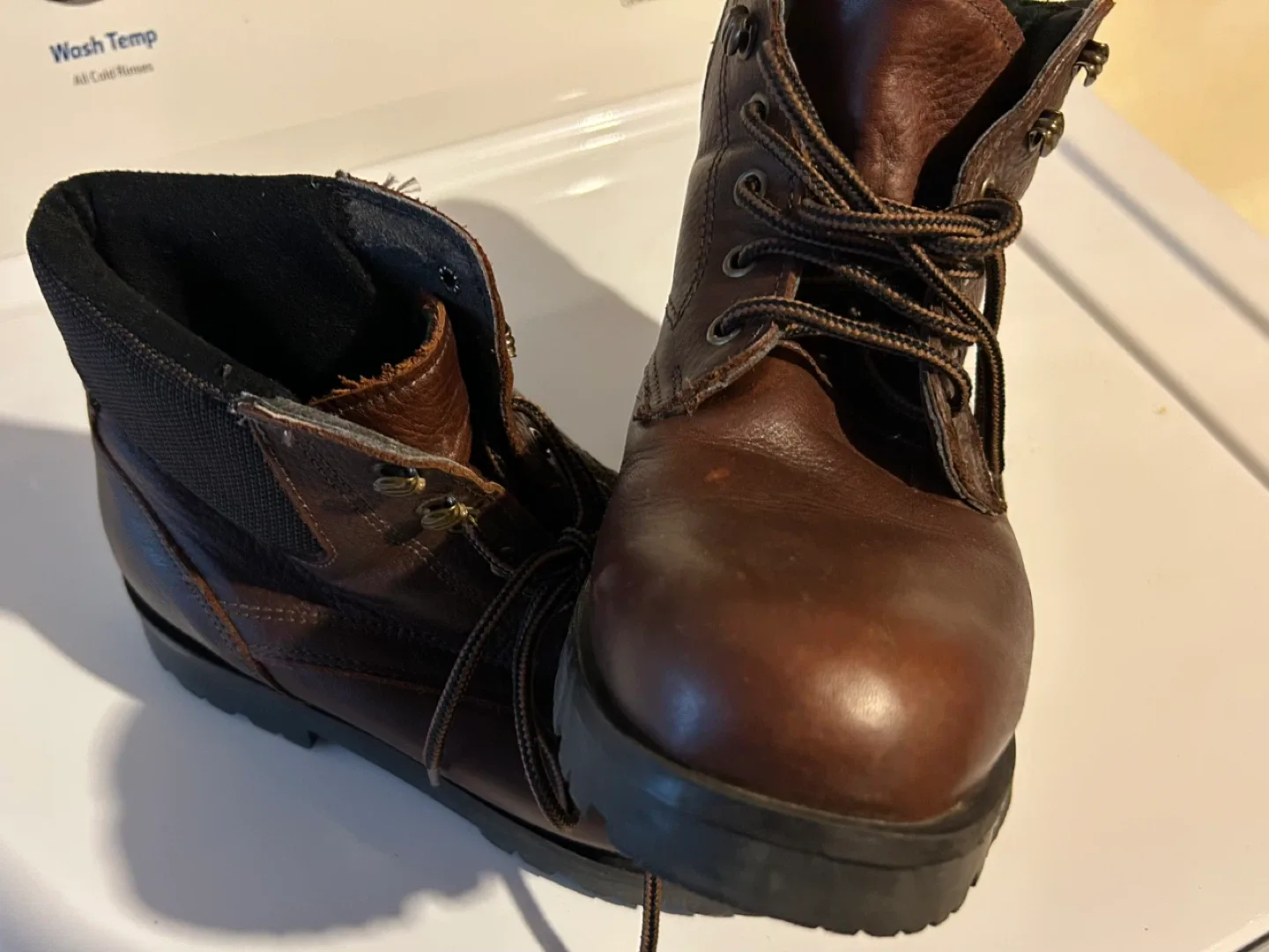 Men’s Dress Brown Leather Boots Size 8.5 image indicator(6)
