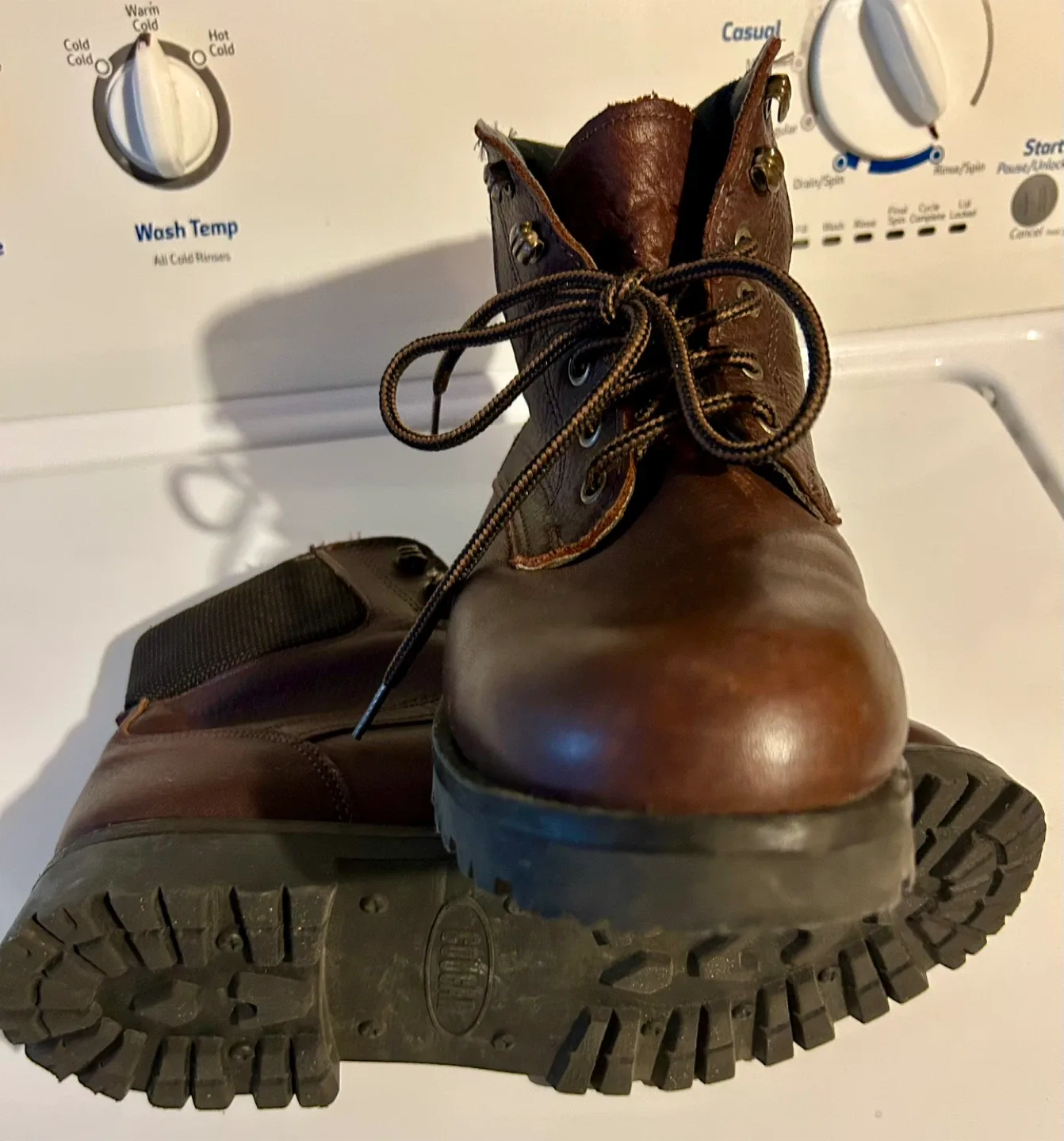 Men’s Dress Brown Leather Boots Size 8.5 image indicator(4)