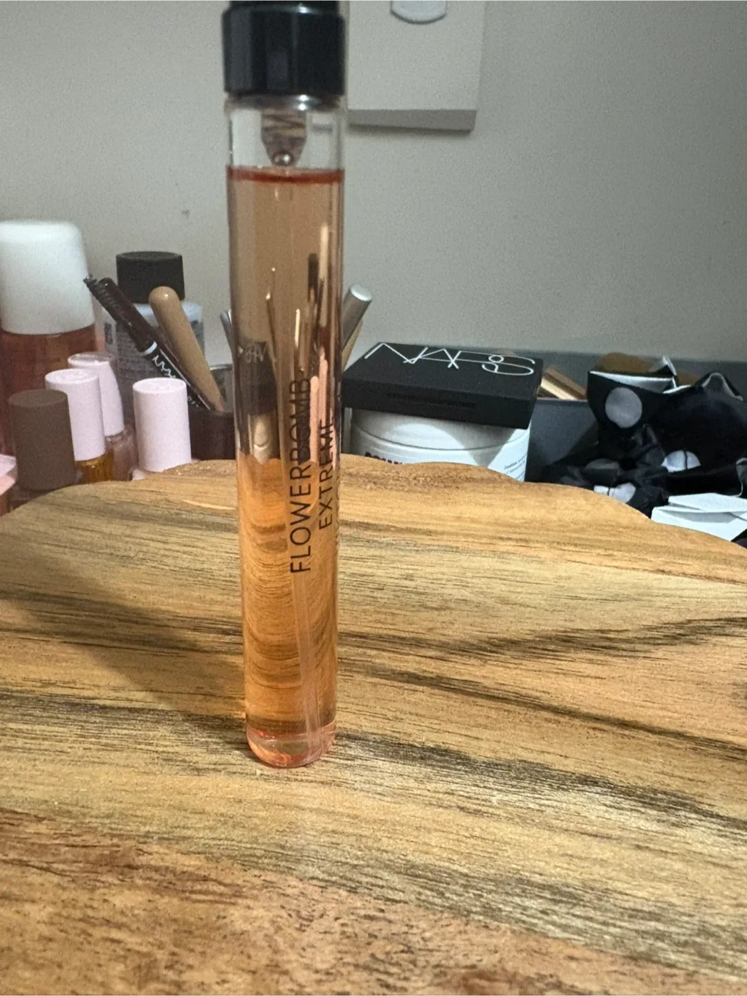 Viktor&Rolf Flowerbomb Extreme Perfume travel spray image indicator(3)