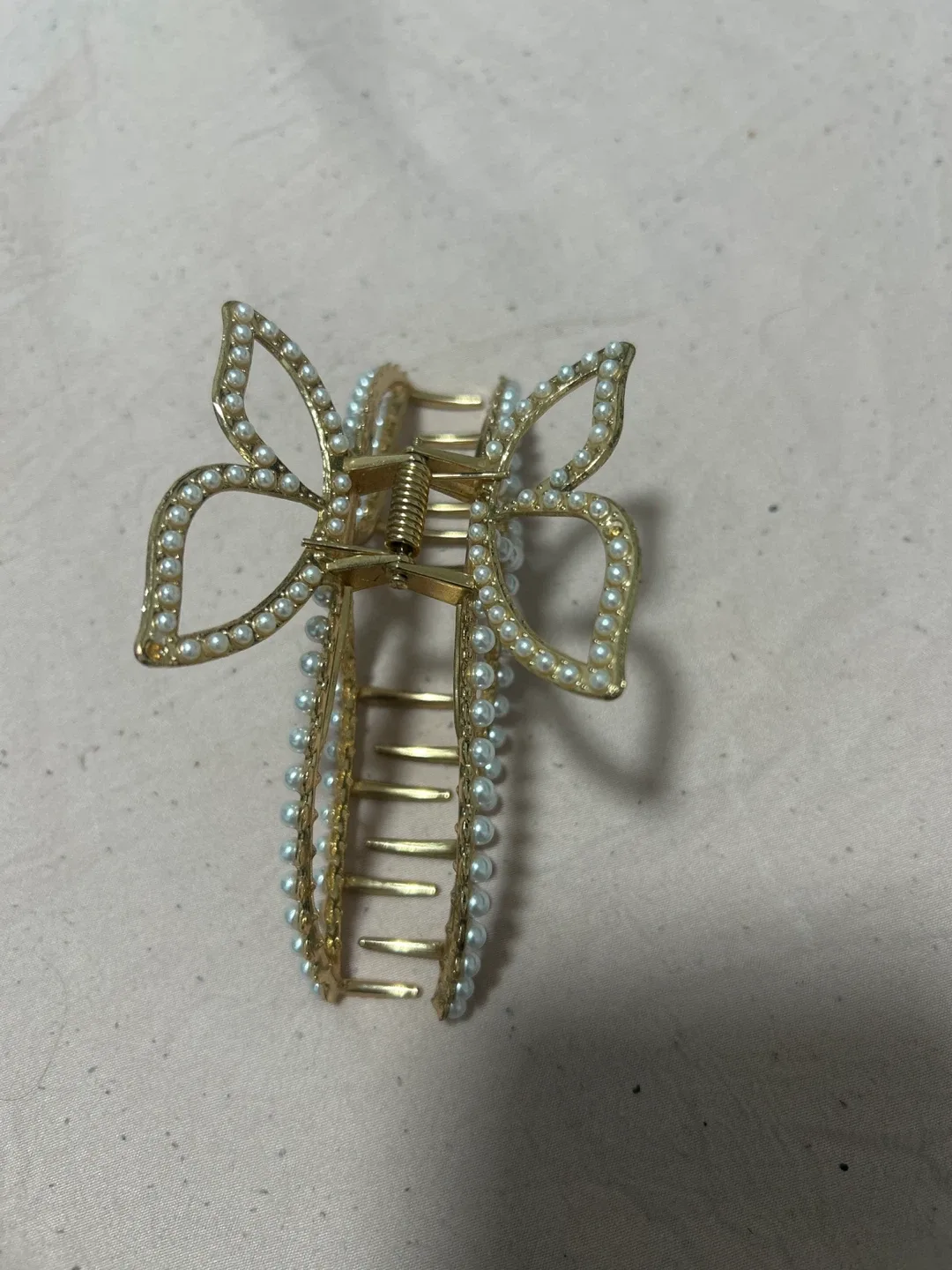 Butterfly Pearl Hair Claw Clip - Gold image indicator(2)