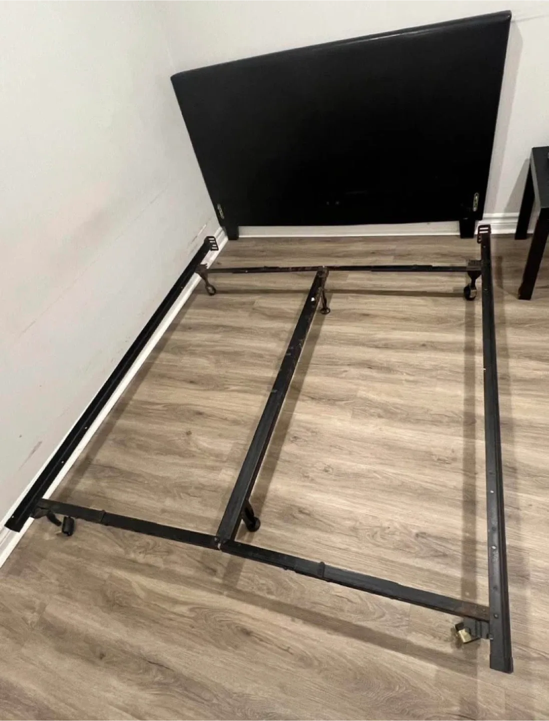 Queen Mattress with Bed Frame image indicator(4)