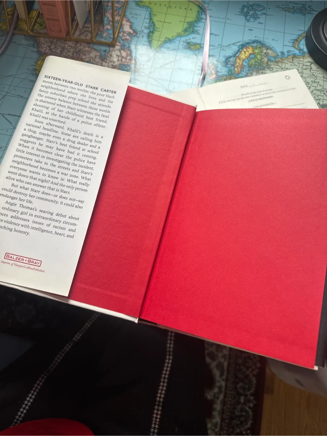 The Hate U Give by Angie Thomas image indicator(2)