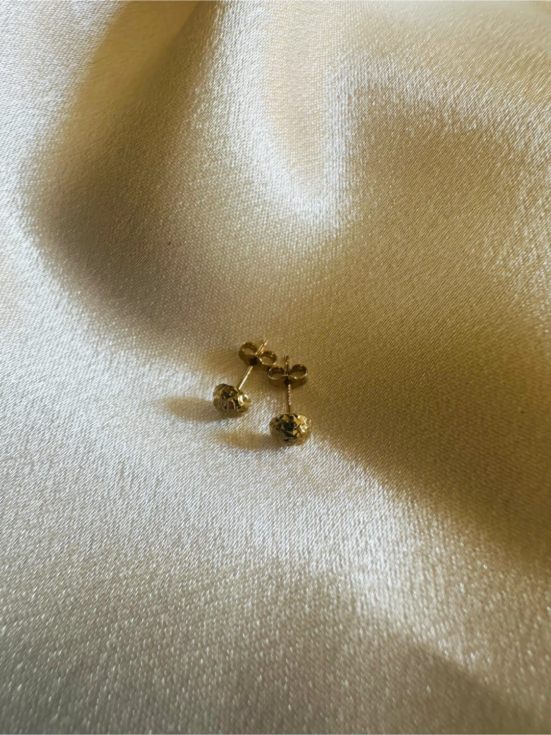 10Karat Small stud earring - photo 3