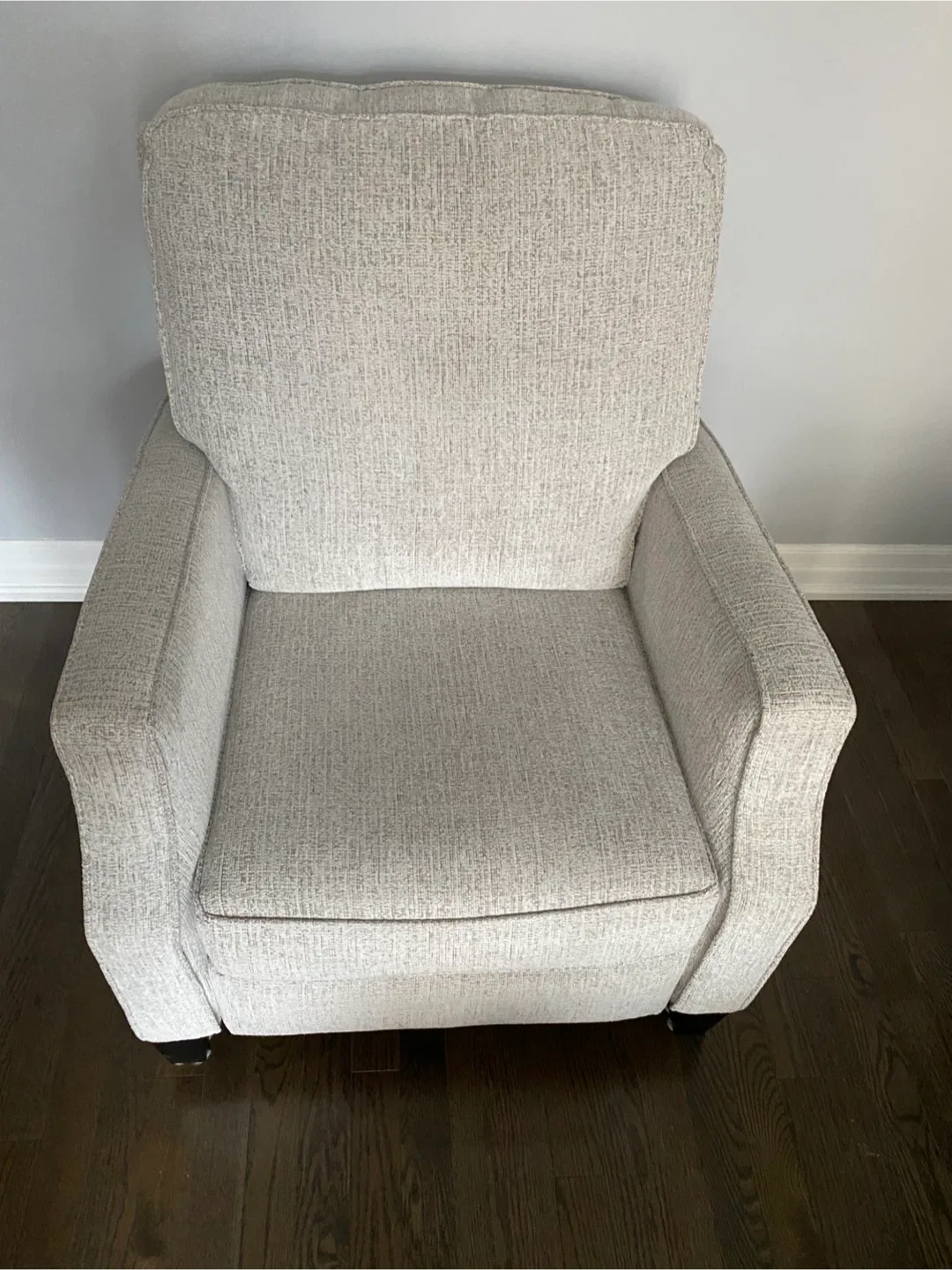 Chesterfield Shop Upholstered Recliner