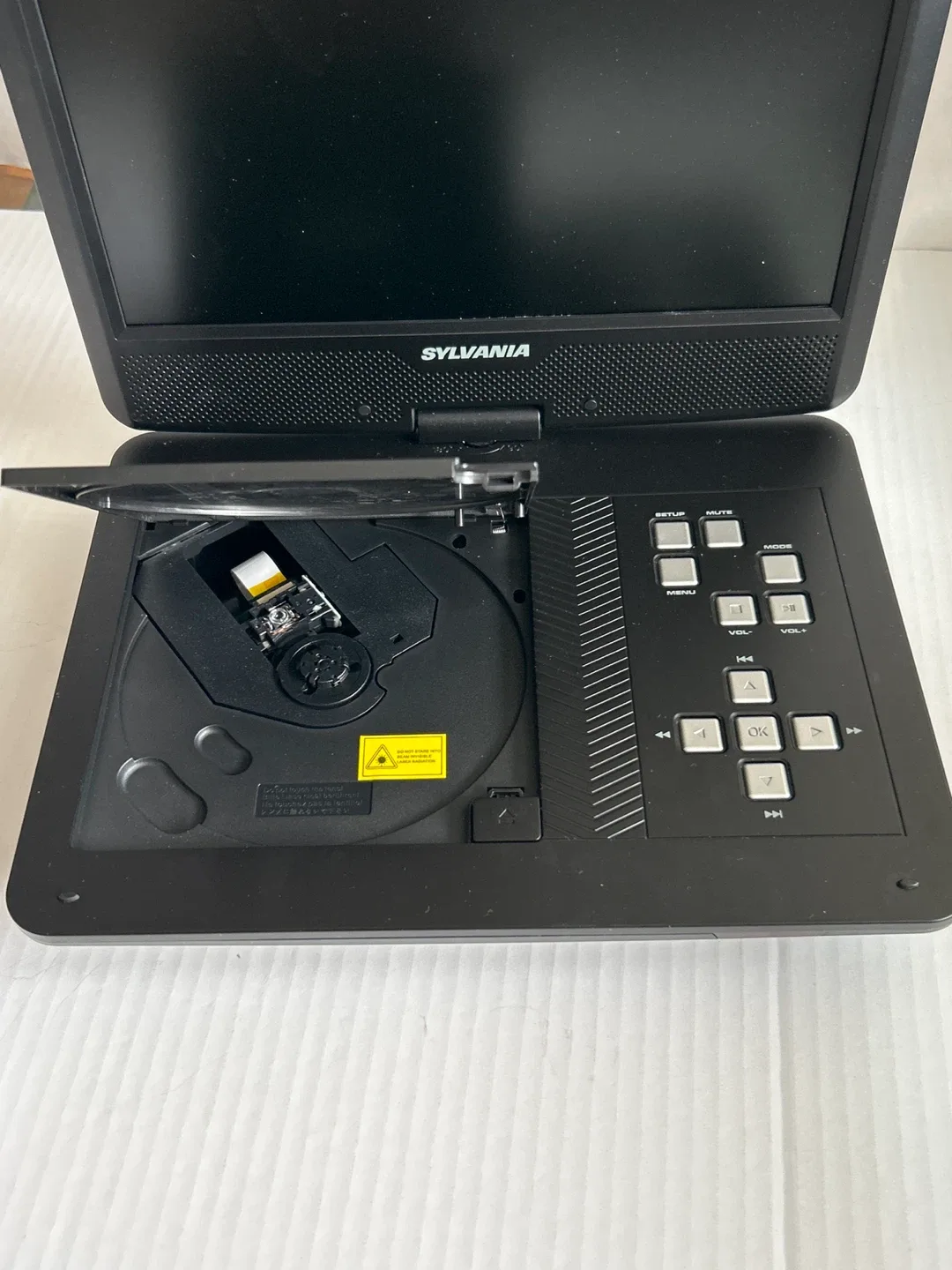 Sylvania SDVD1030 Portable DVD Player image indicator(3)