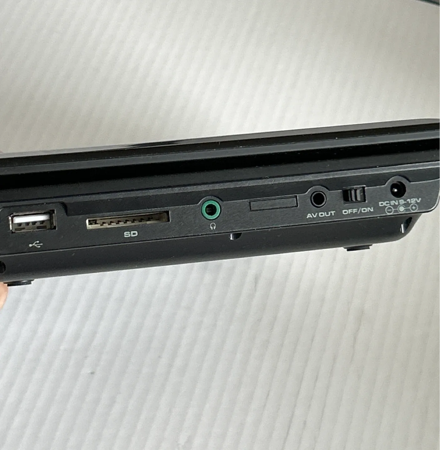 Sylvania SDVD1030 Portable DVD Player image indicator(6)