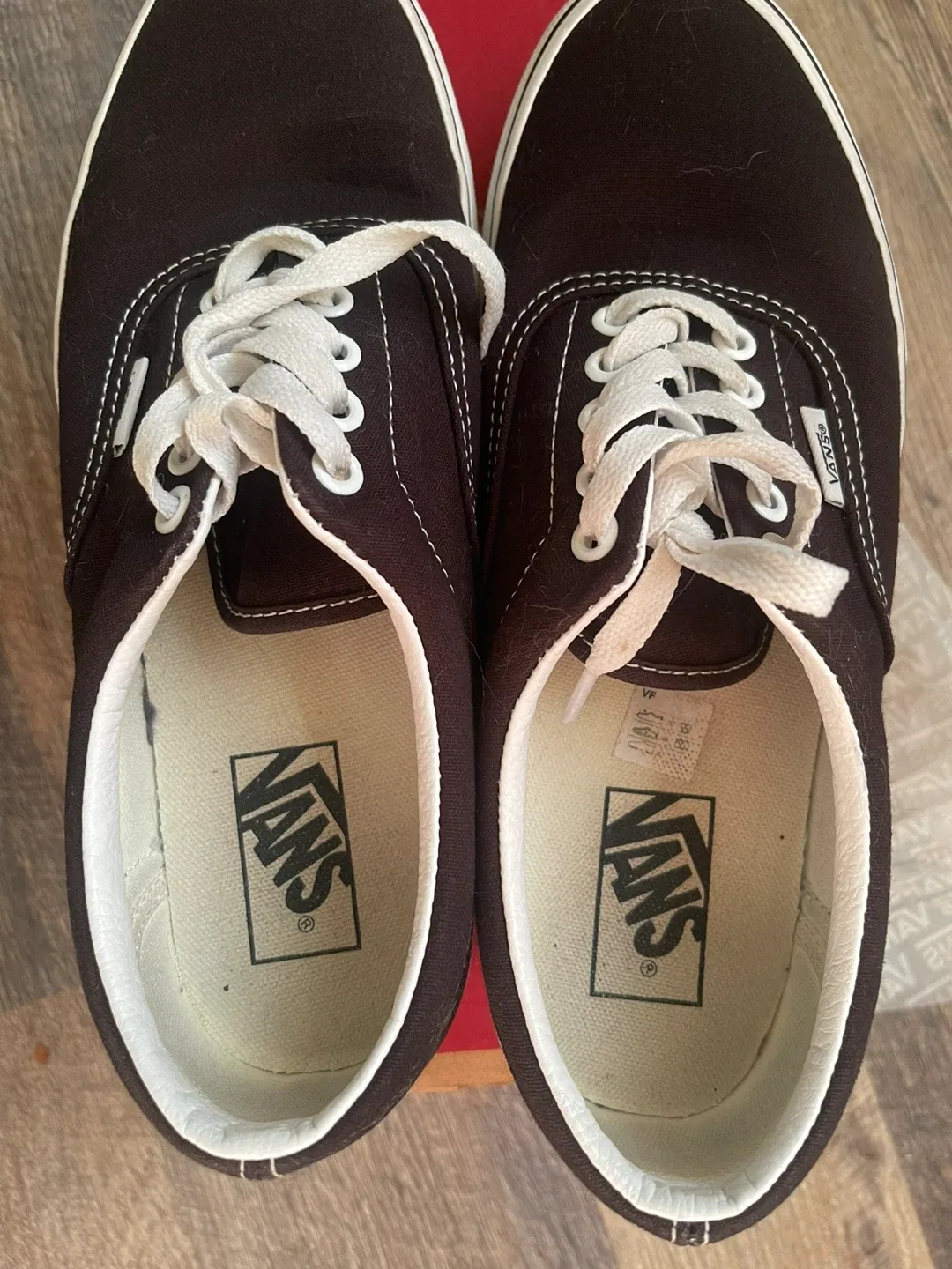 Vans Era Black Sneakers (with box) image indicator(5)
