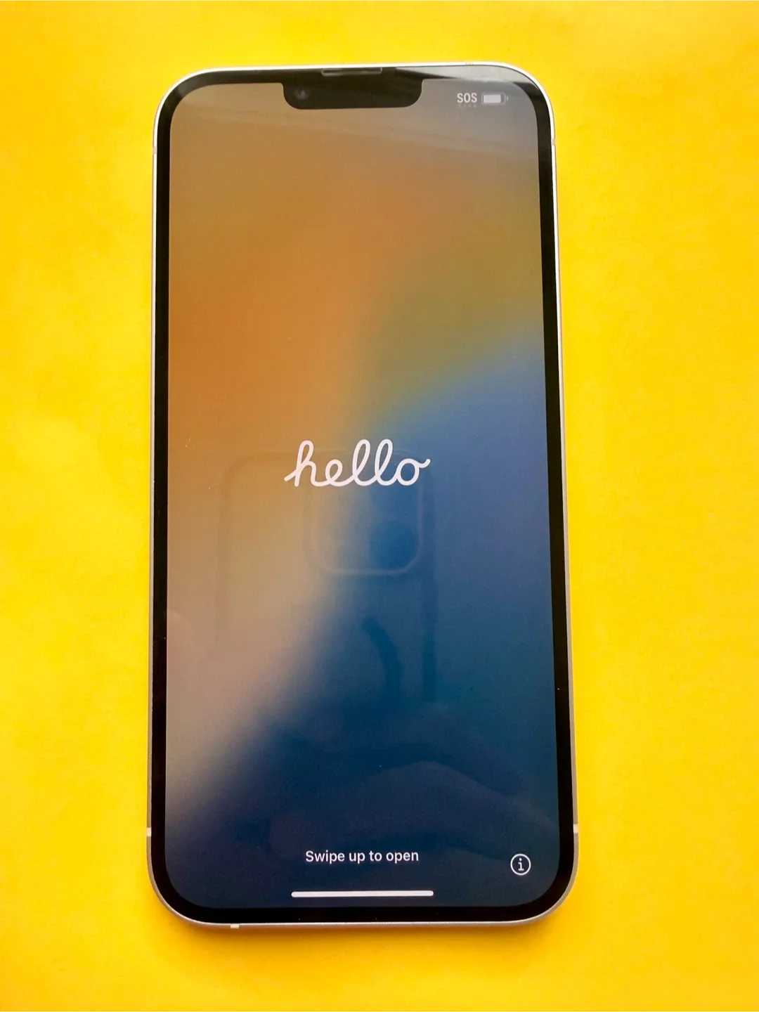 Apple iPhone 14 - White image indicator(3)