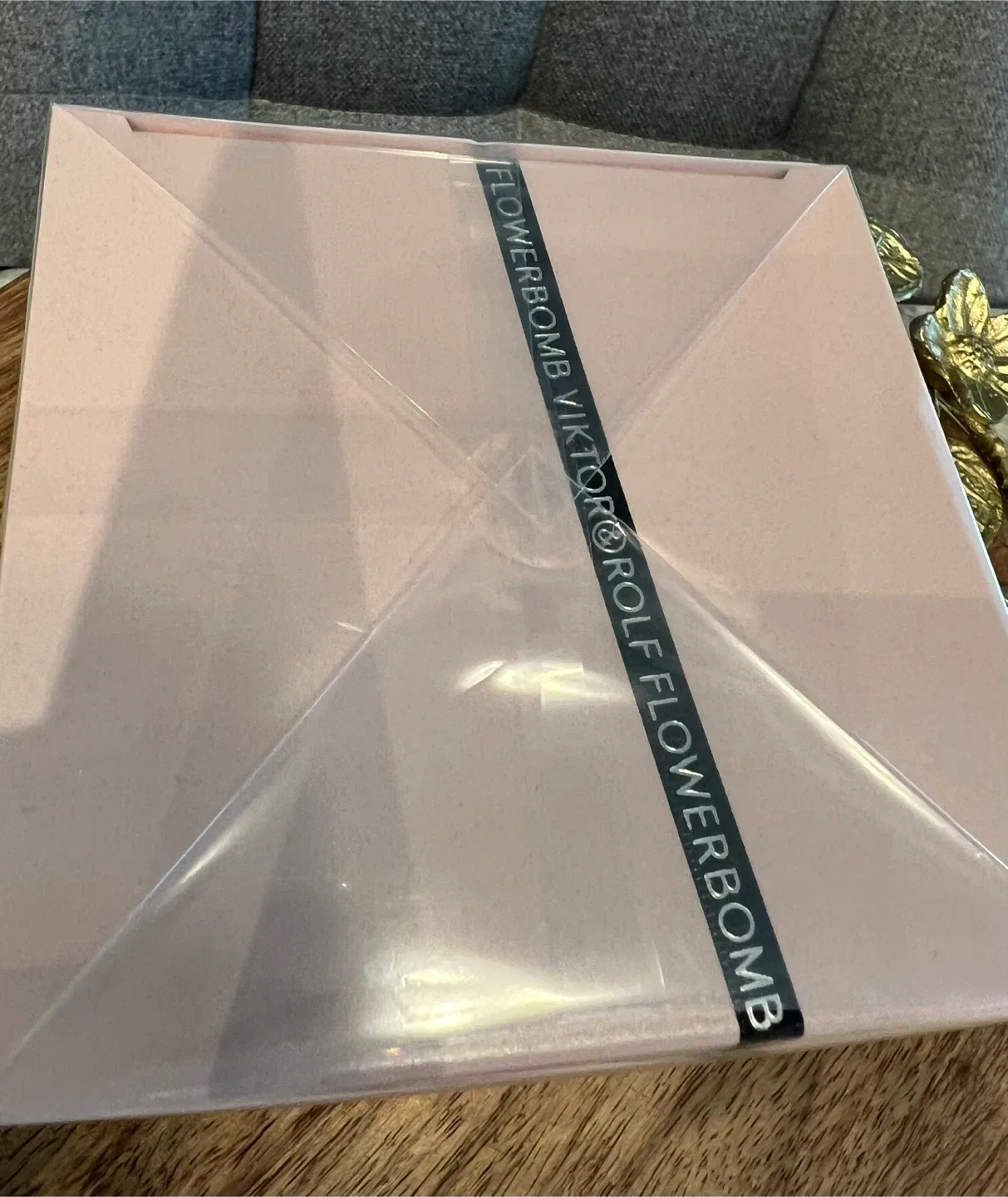 Viktor&Rolf Flowerbomb L'eau de Parfum 50ml image indicator(6)