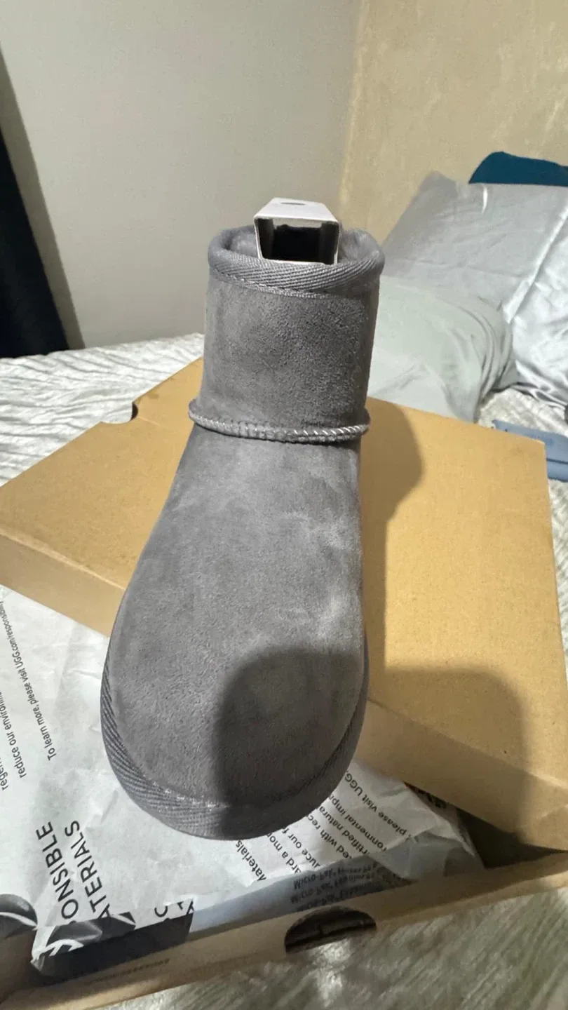 UGG Kids' Classic Mini II Boots - Size 2 - Grey image indicator(3)