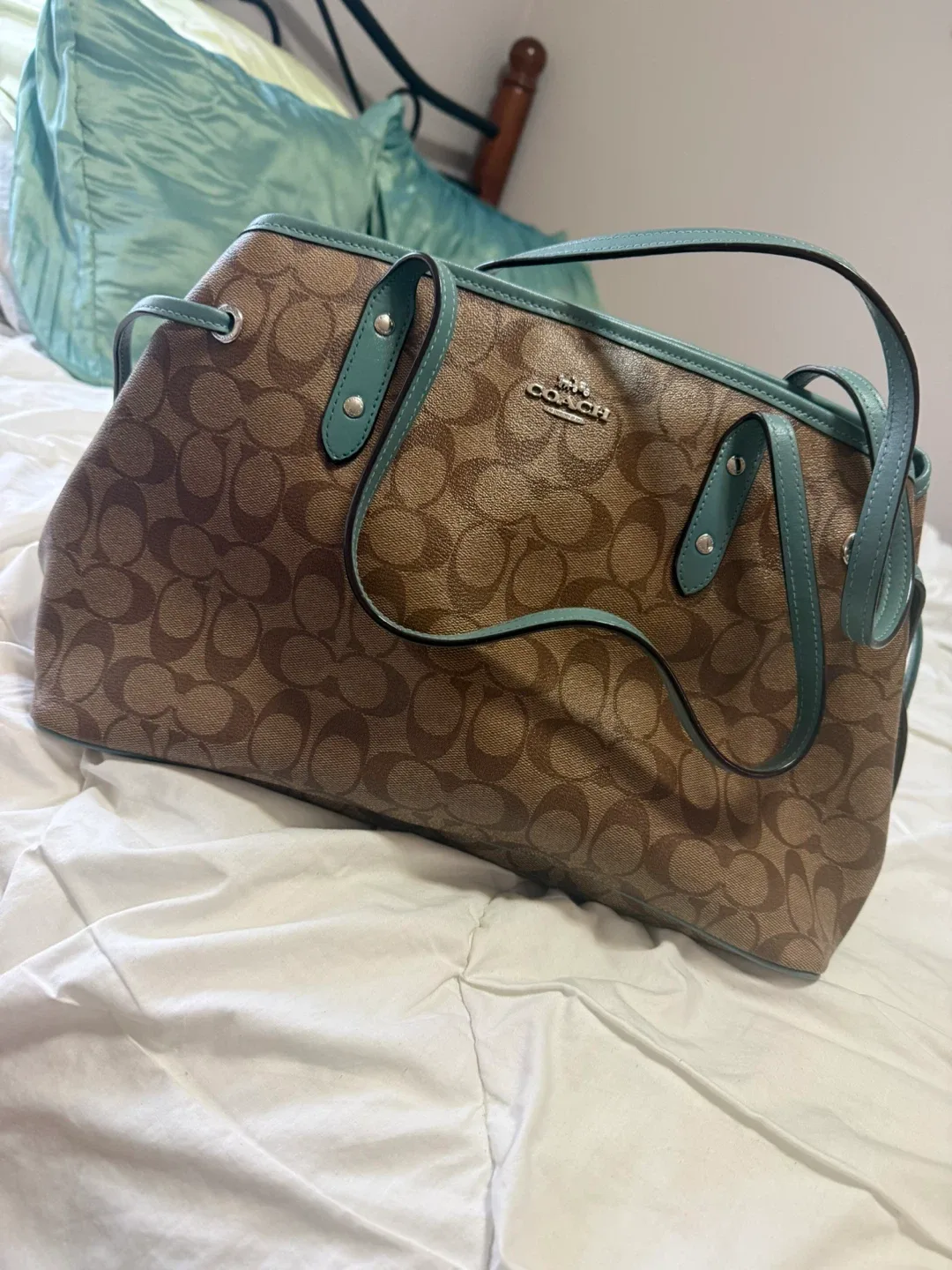 Coach bag for sale image indicator(2)