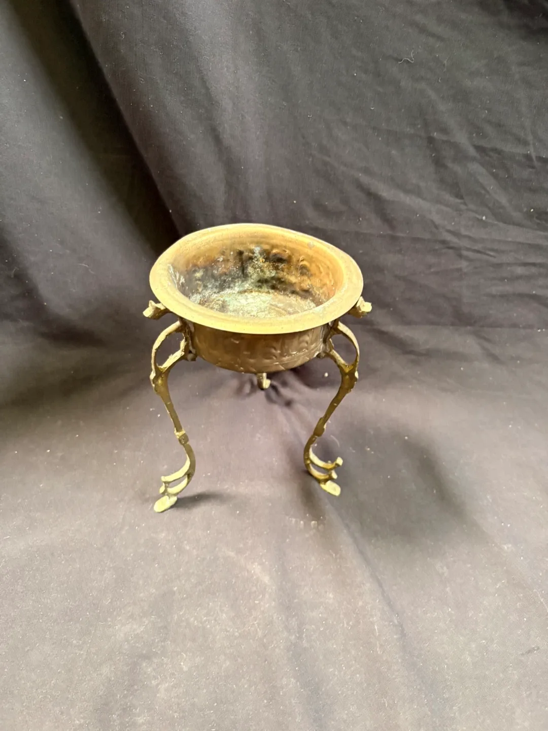 FREE Vintage Brass candle holder Bowl with Legs image indicator(2)