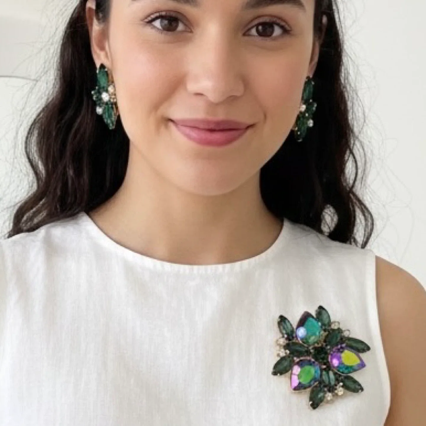 Vintage Emerald Green Rhinestone Brooch and Clip On Earrings Set