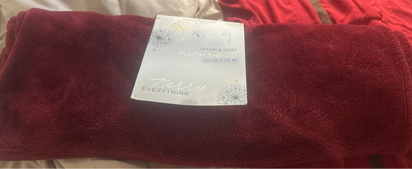Warm & Cozy Plush Throw - 50 in x 70 in