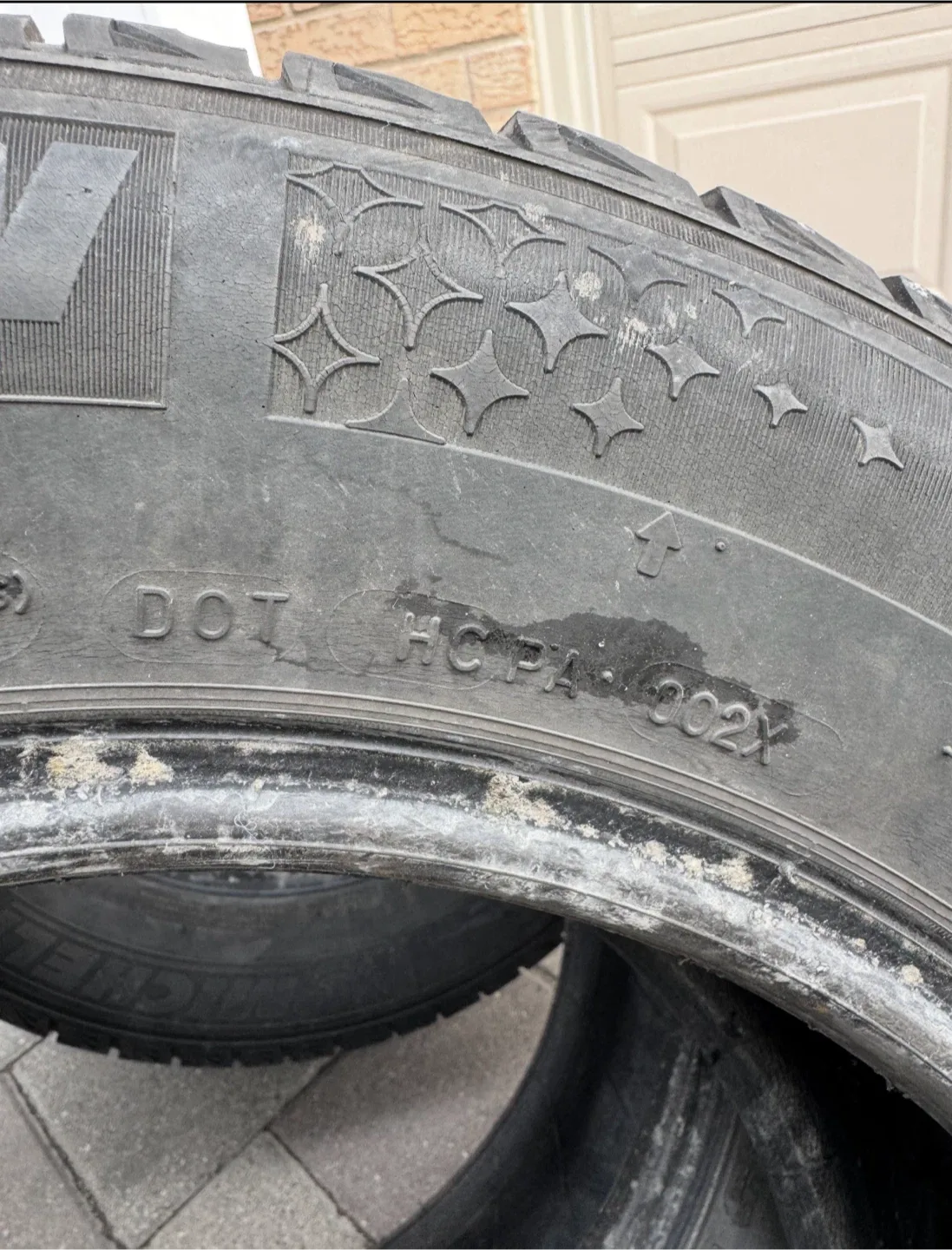 Michelin X-Ice 205/65R15 Winter Tires (Set of 4) image indicator(6)