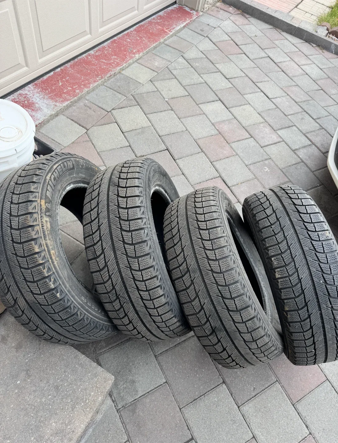 Michelin X-Ice 205/65R15 Winter Tires (Set of 4) image indicator(2)