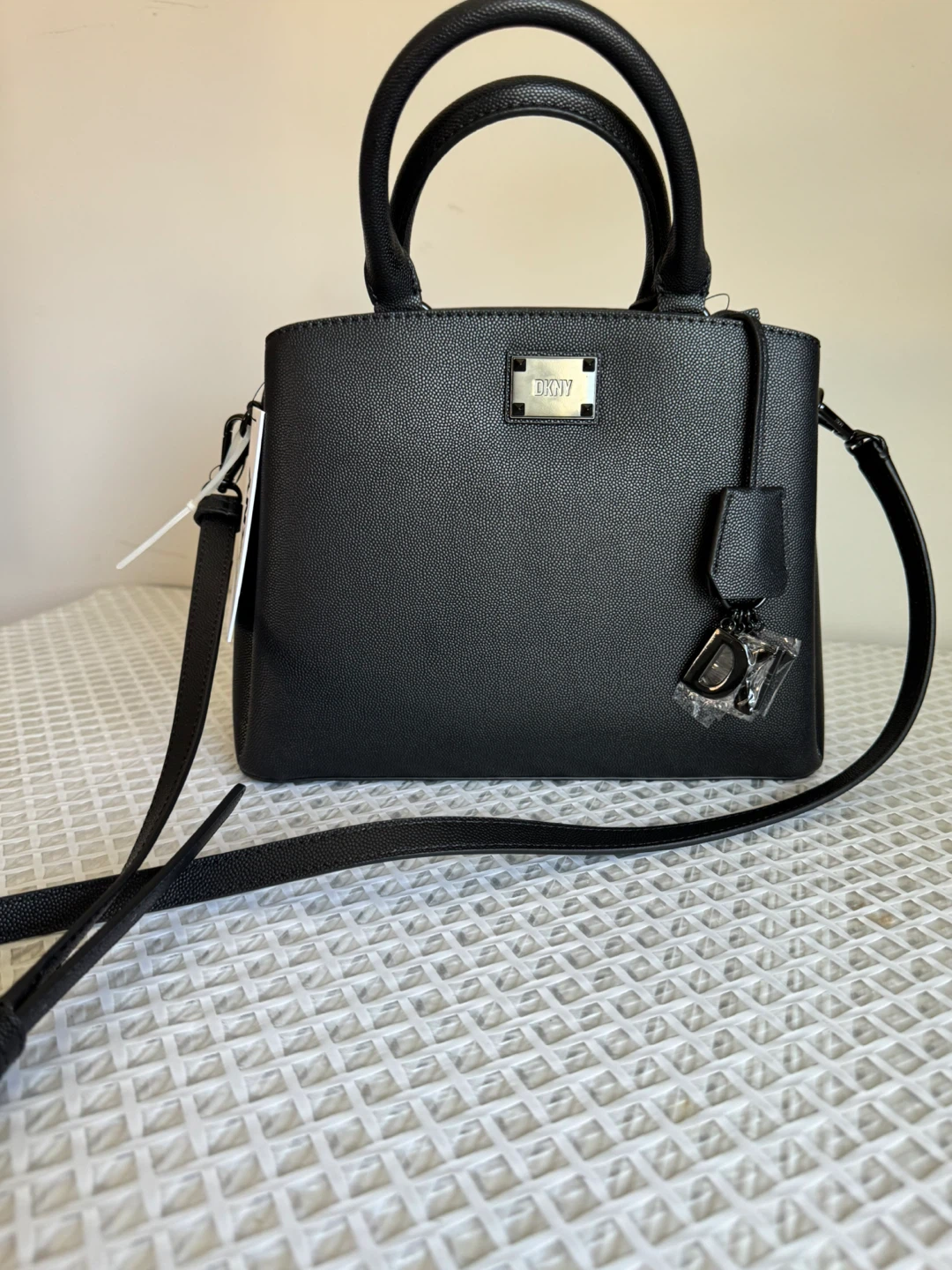 DKNY Paige MD Sat Caviar Black Handbag - photo 4