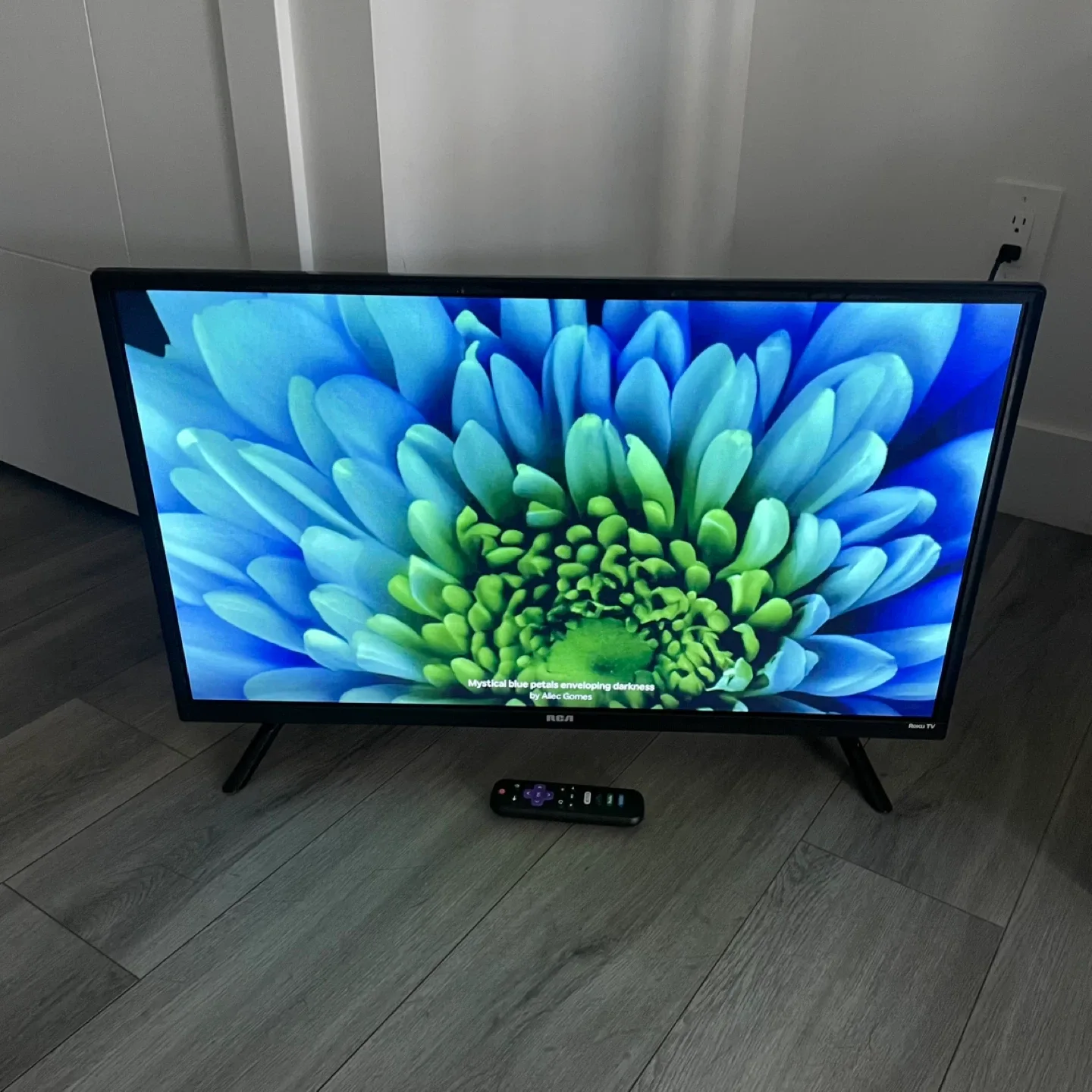 32" RCA Smart TV