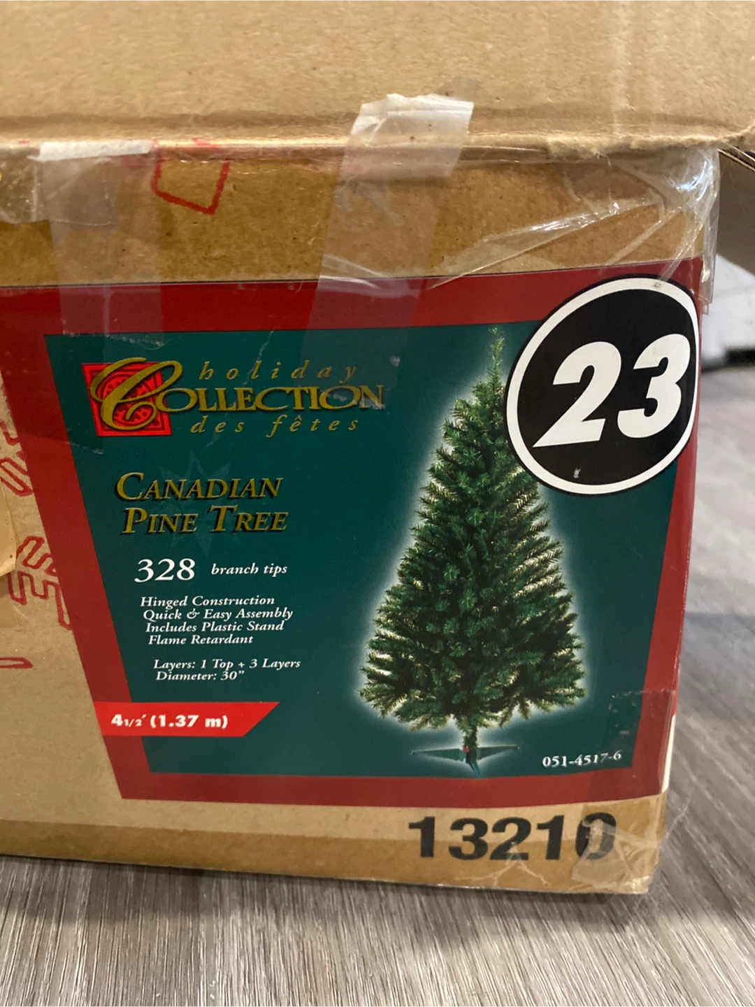 Holiday Collection Canadian Pine Tree 4.5 ft