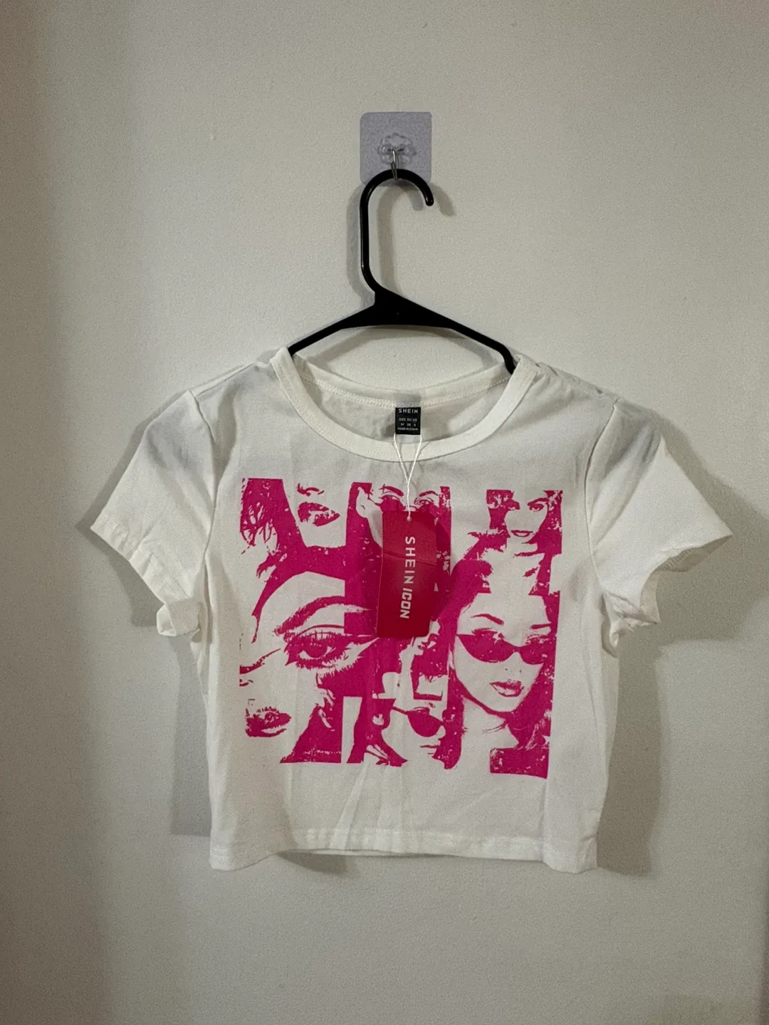 New SHEIN White Graphic Tee - Size M image indicator(2)