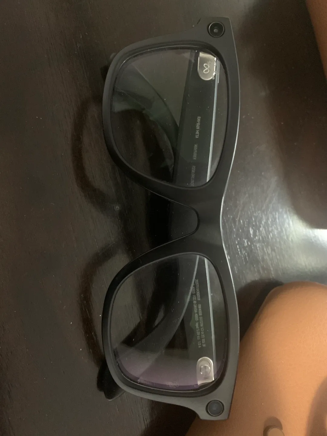 Ray-Ban Meta Wayfarer Smart Glasses image indicator(8)
