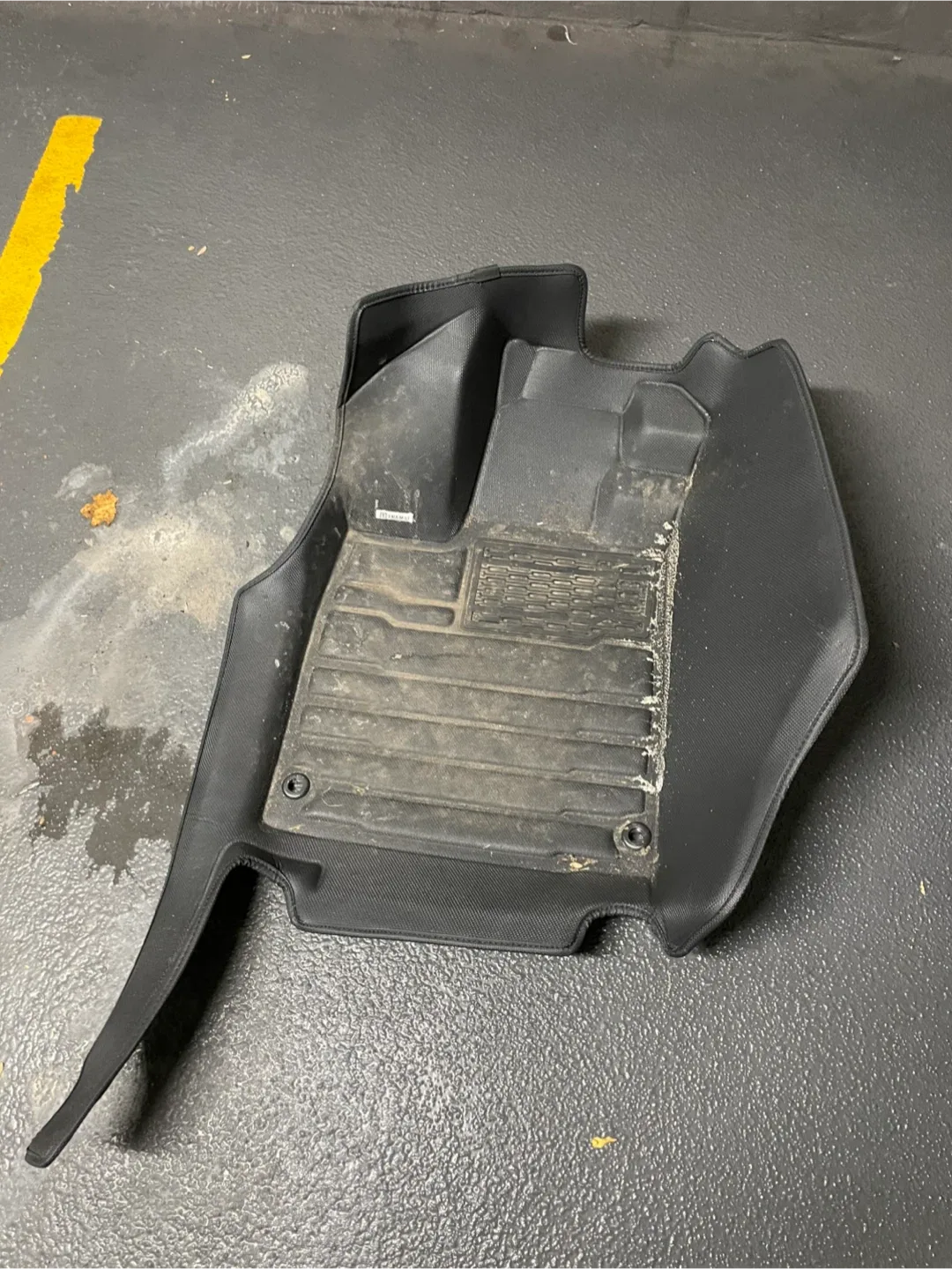 2023 Mdx three row Tuxmat floor Mats with mid piece- Full Set image indicator(4)