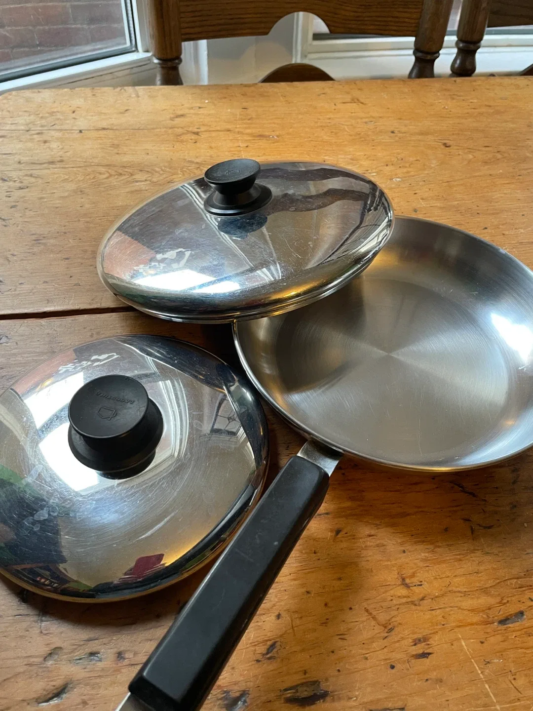 Lagostina skillet with lid and bonus lid image indicator(2)