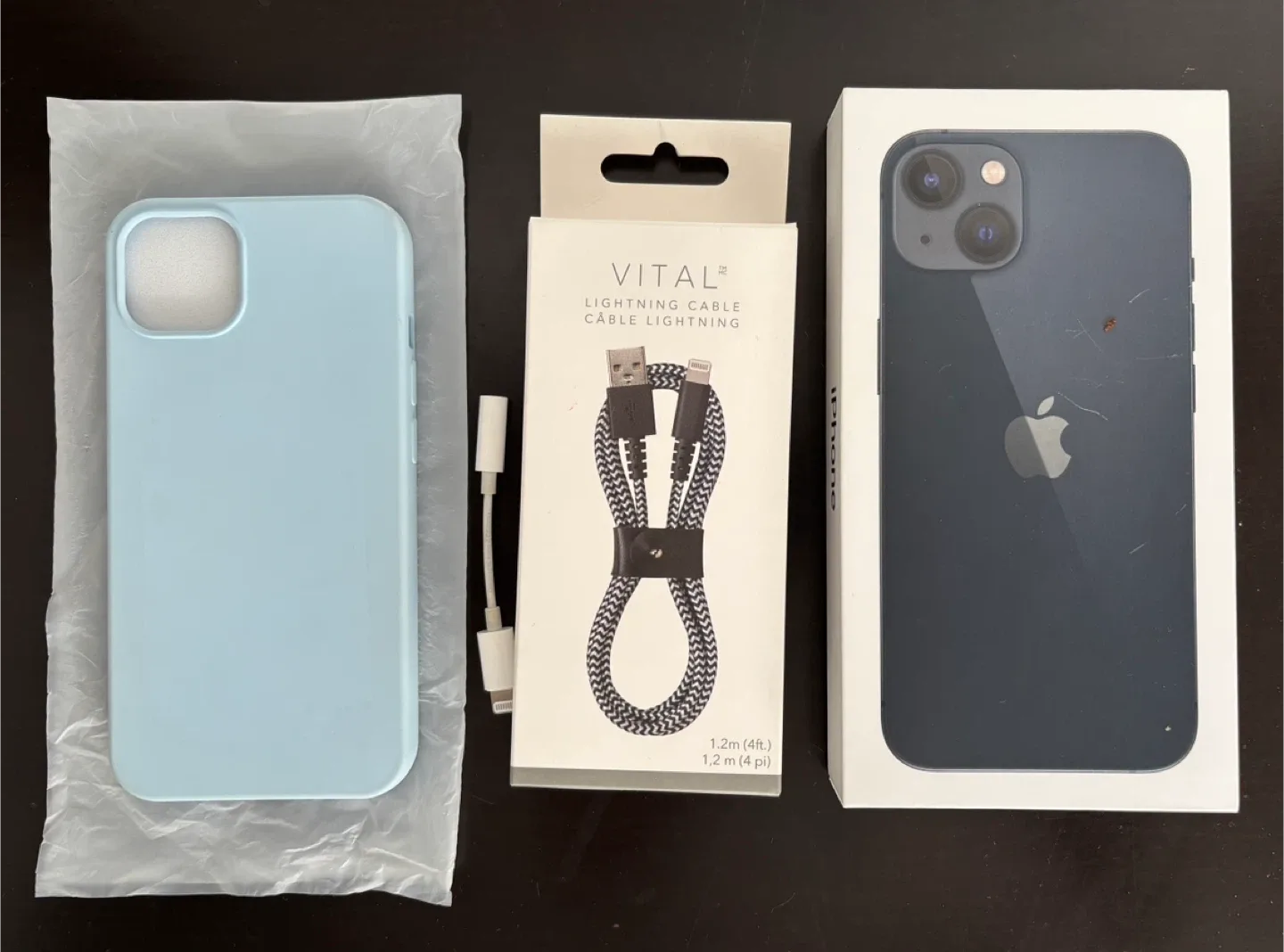 LNIB iPhone 13 Midnight 128GB 98% Battery + bonus