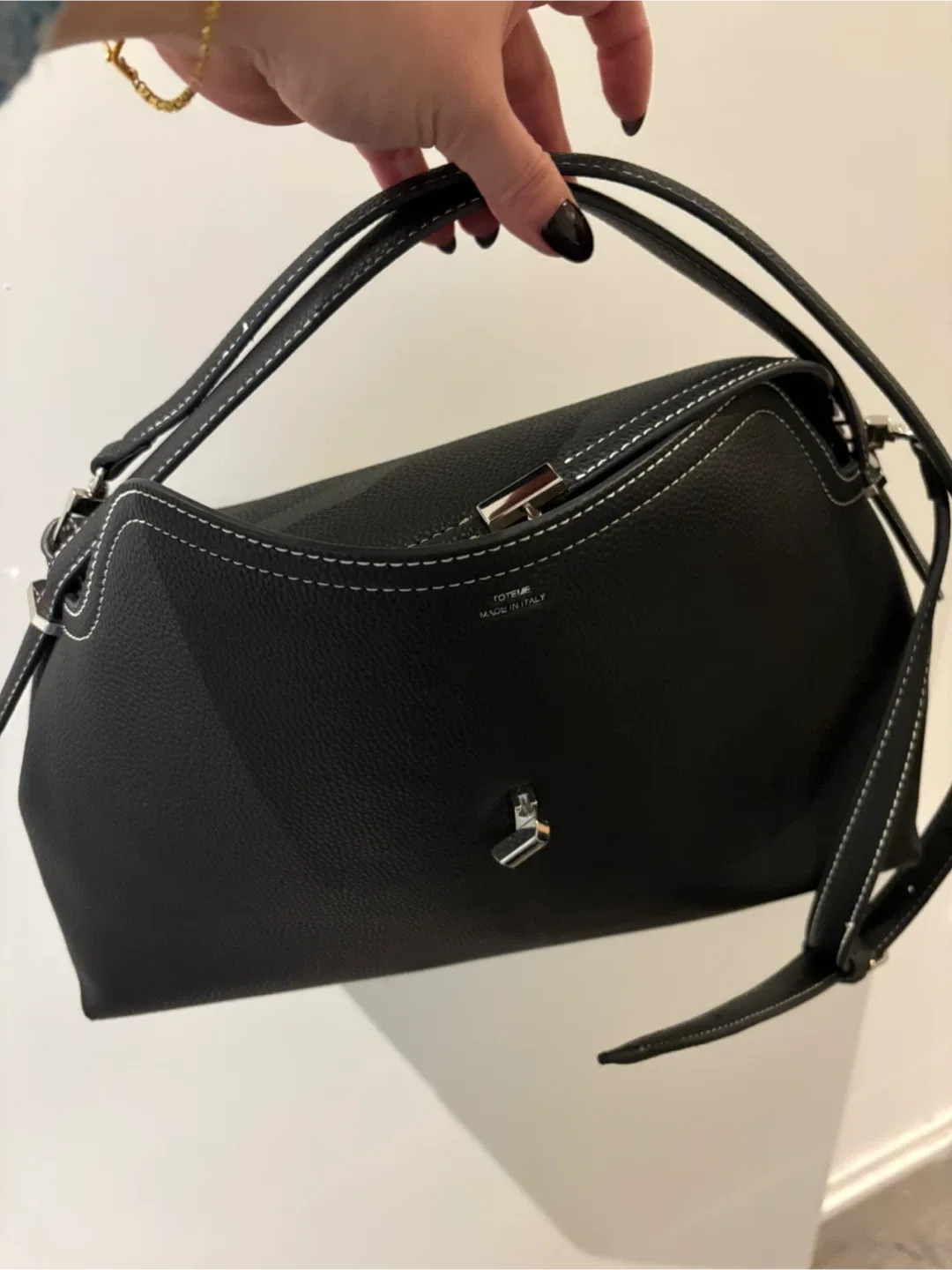 T Lock Leather Handbag image indicator(4)