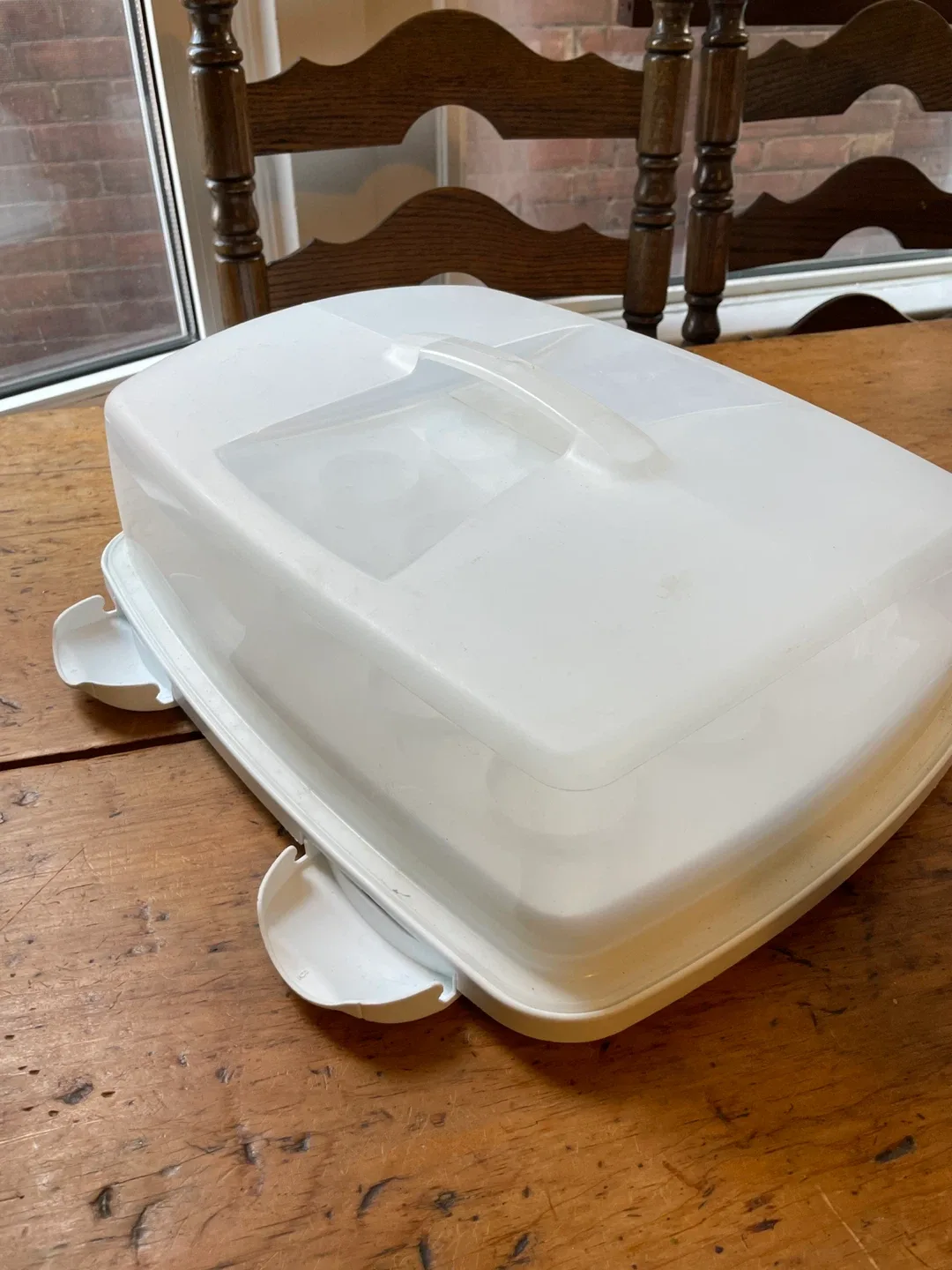 Cupcake and cake carrier tray with lid image indicator(2)