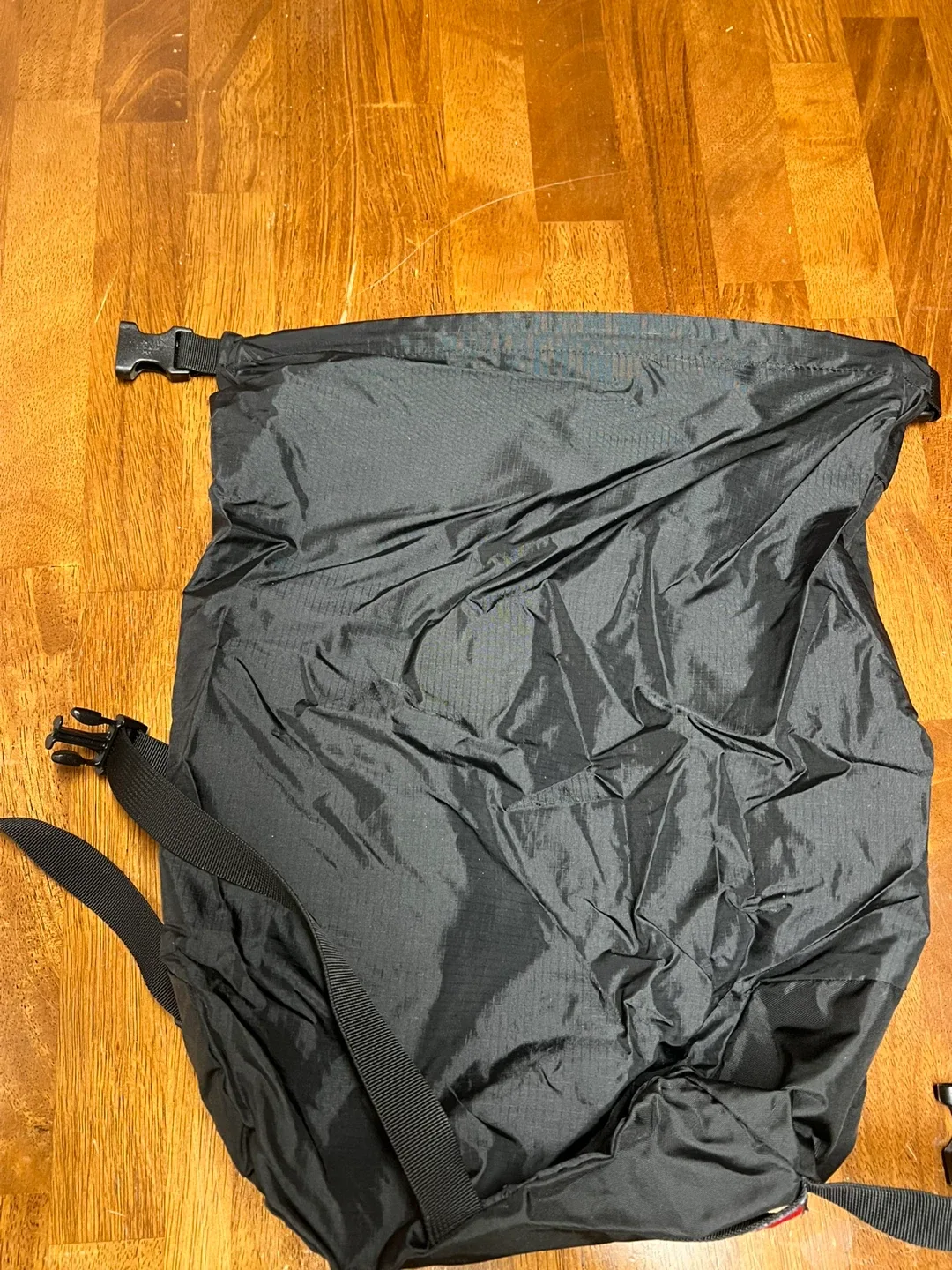 The North Face Lynx Dry Sack - Black image indicator(2)