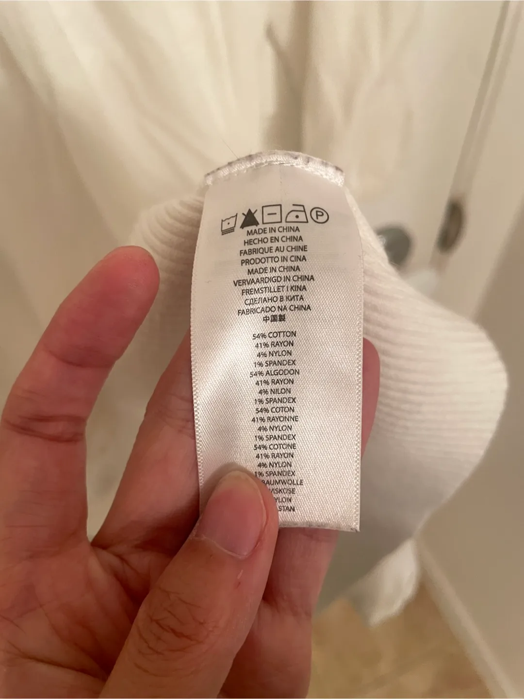 Michael Kors White Cardigan - Size M image indicator(3)