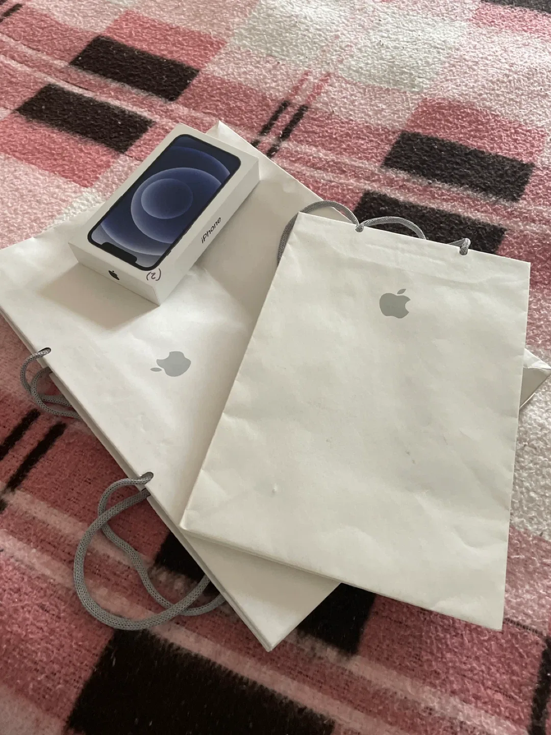 Apple empty box and bags like new