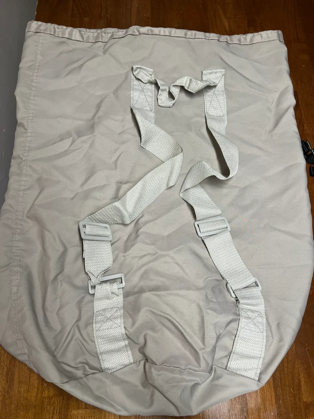 Beige Laundry Bag  can be carried like a backpack image indicator(2)