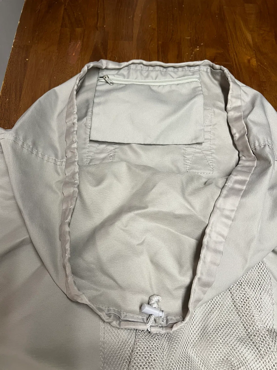 Beige Laundry Bag  can be carried like a backpack image indicator(3)