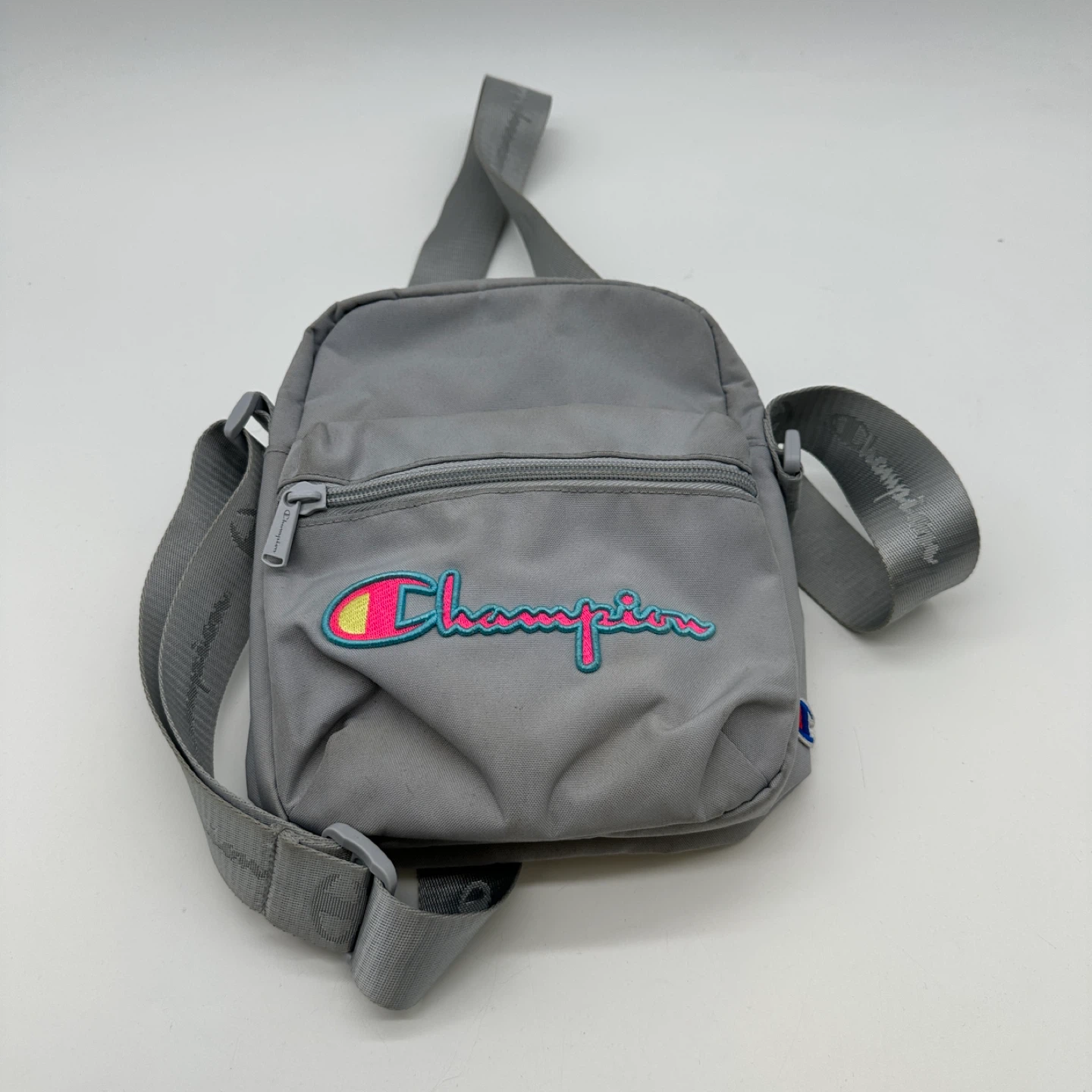 Champion Grey Shoulder Bag - photo 4