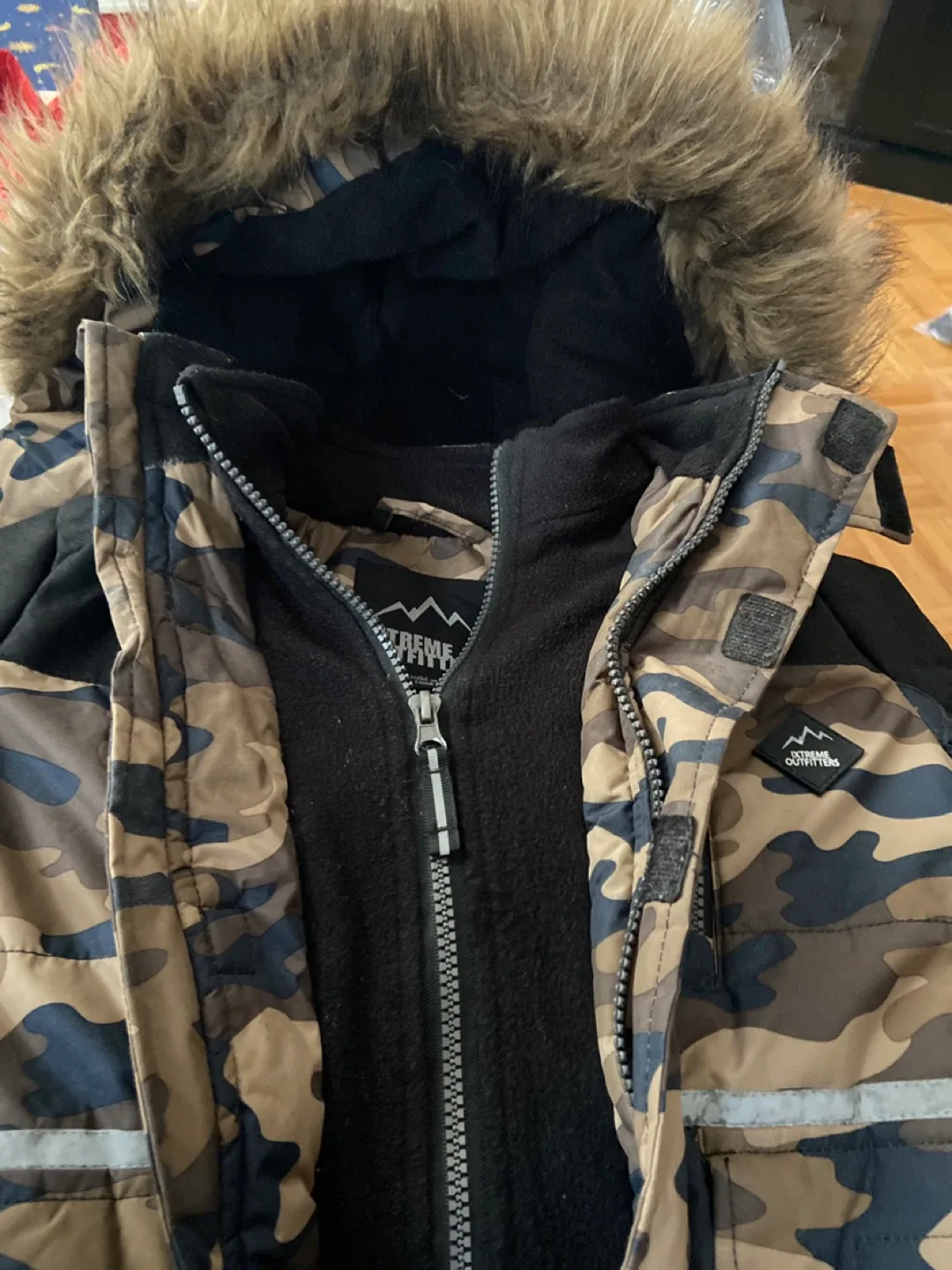 Xtreme Outfitters Camo Winter Jacket - Size 3T image indicator(4)