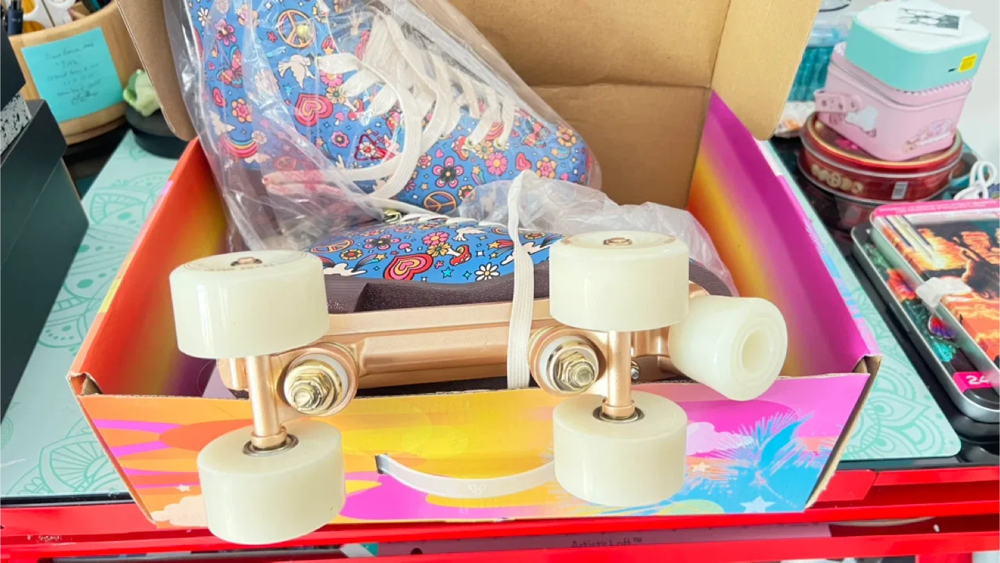 Impala Rollerskates - Size US 8- New in Box! image indicator(3)