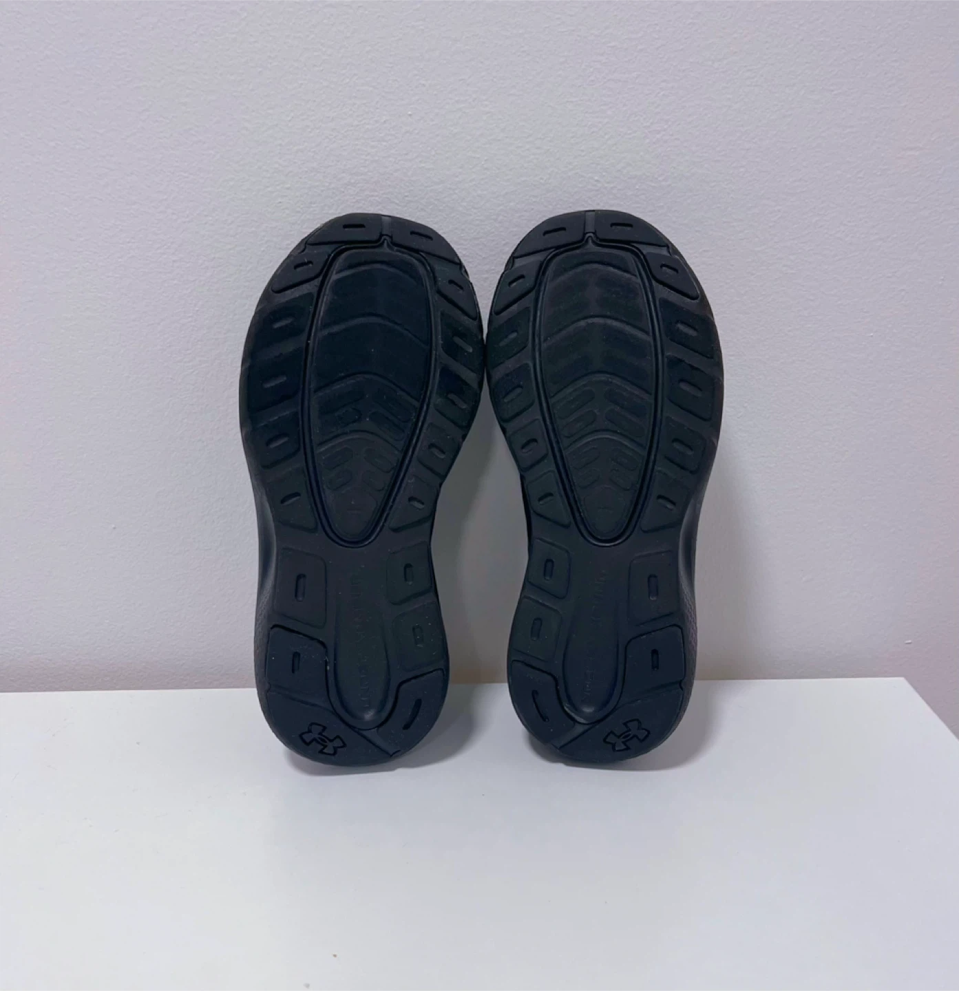 Women’s Under Armour Black Running Shoes - photo 2