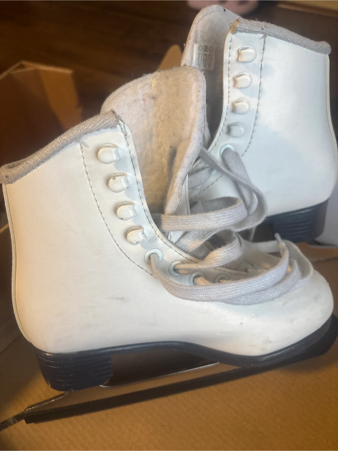 White Figure Skates - Size 13J - photo 4