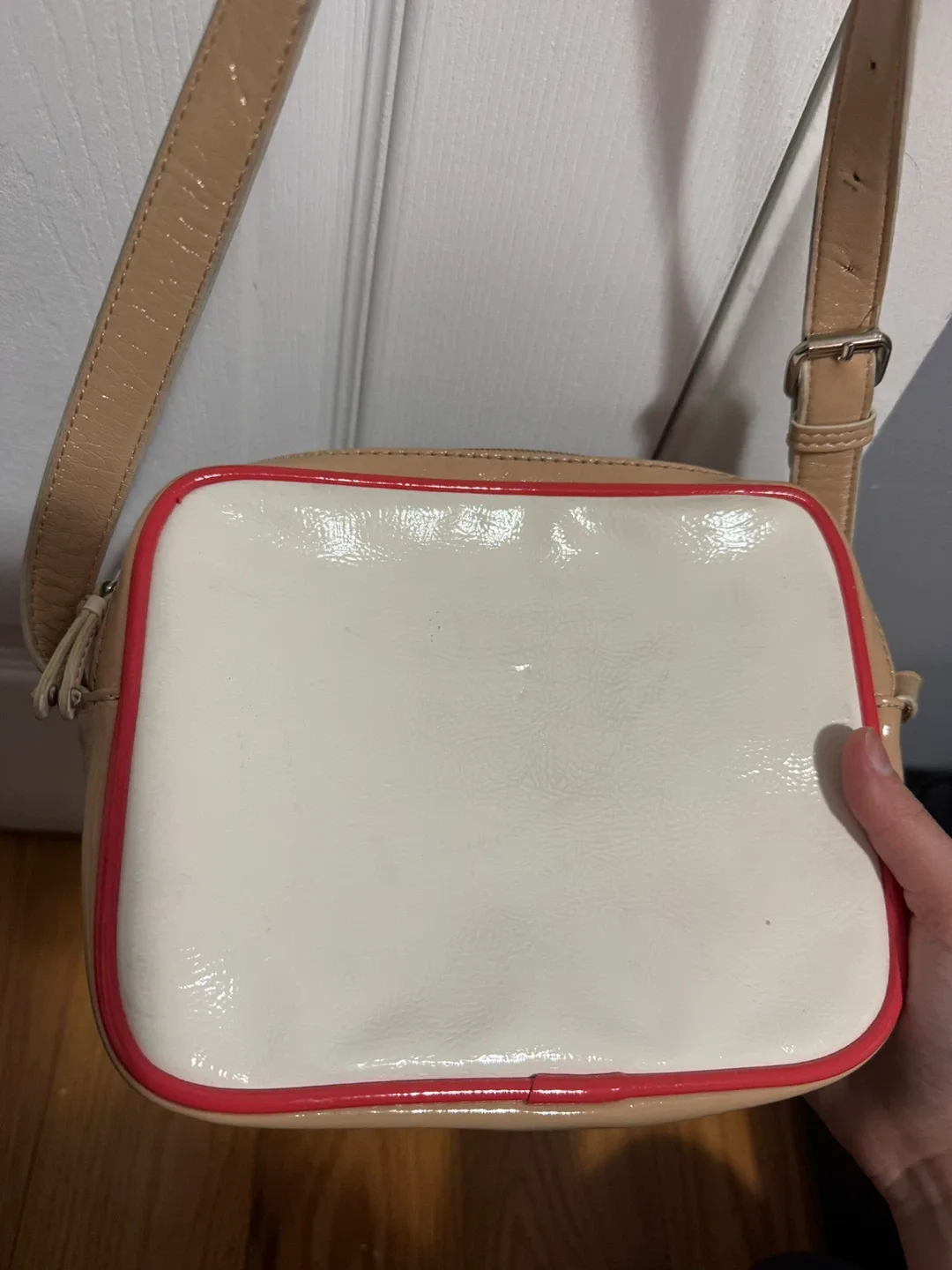 Kenneth Cole Reaction Crossbody red Purse image indicator(3)