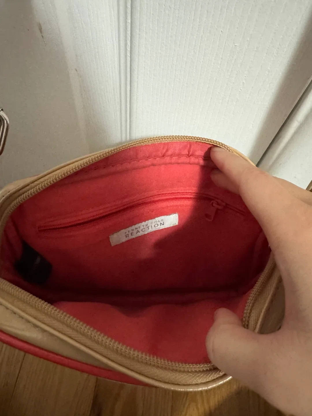 Kenneth Cole Reaction Crossbody red Purse image indicator(2)